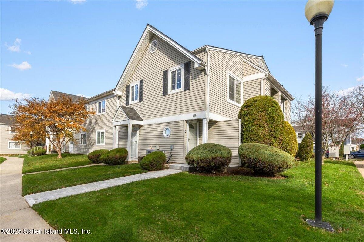 132 Gervil Street 2fl, Staten Island, NY, 10309