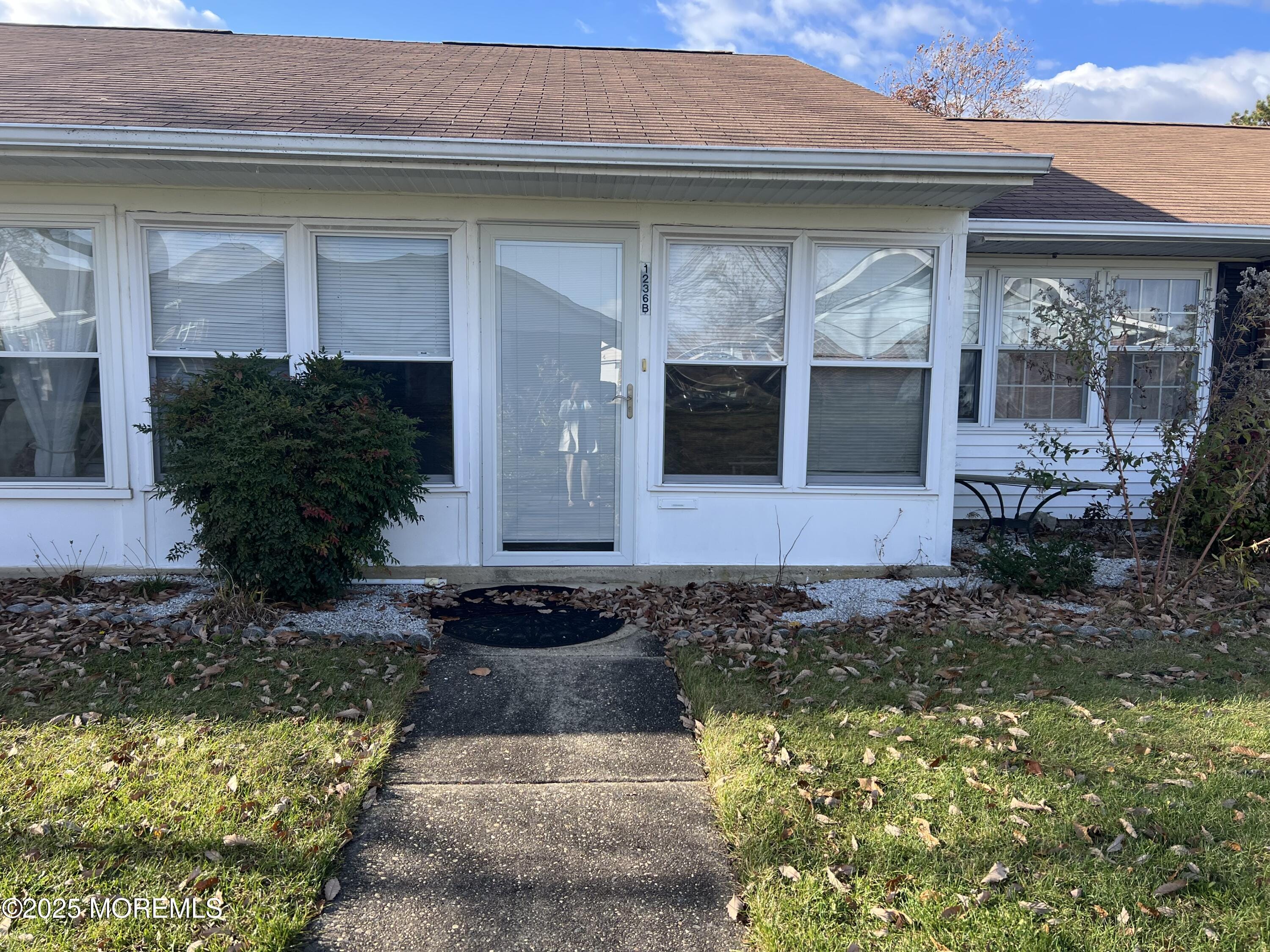 1236B Hamilton Court Image 4