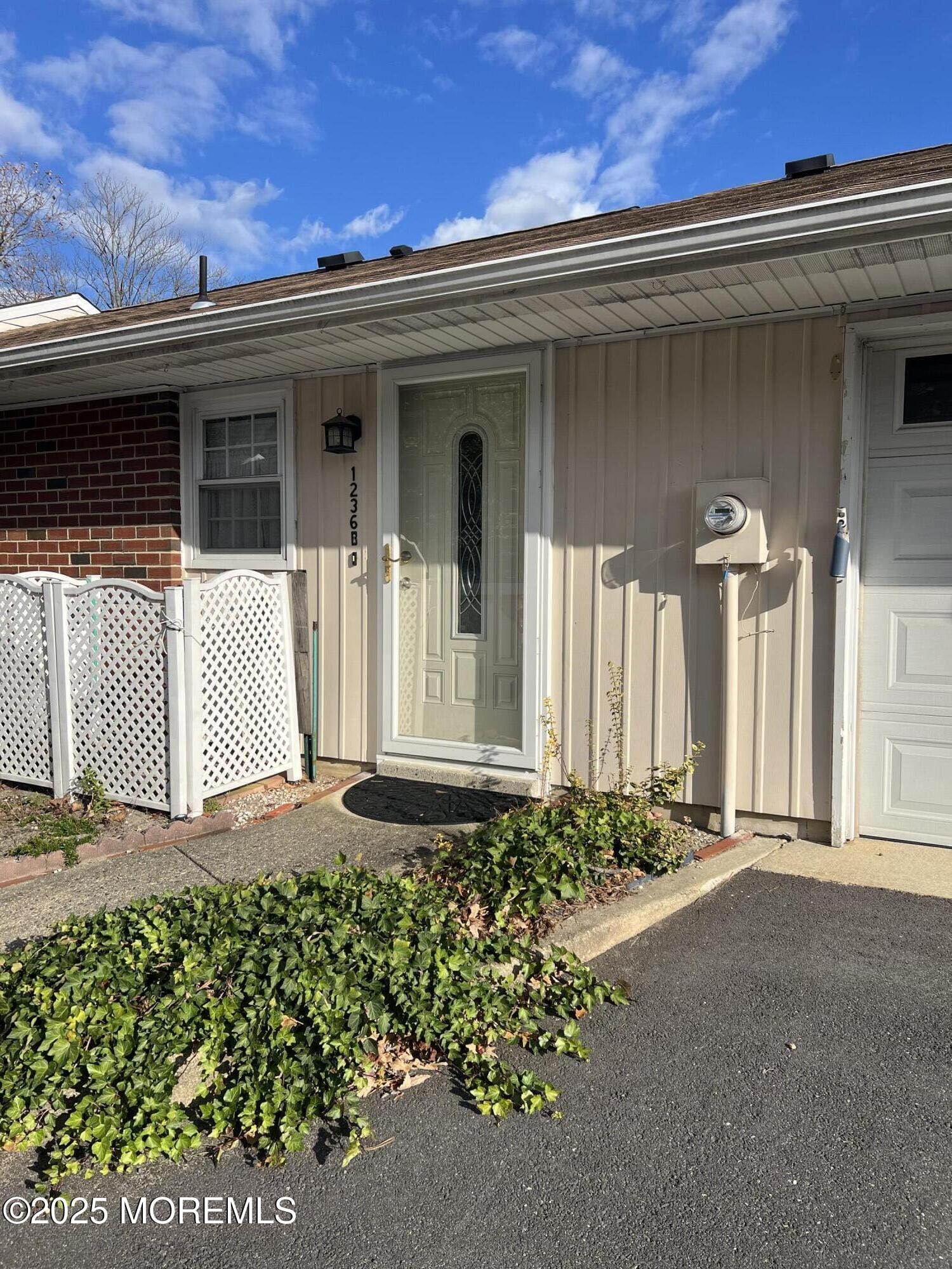 1236B Hamilton Court Image 2