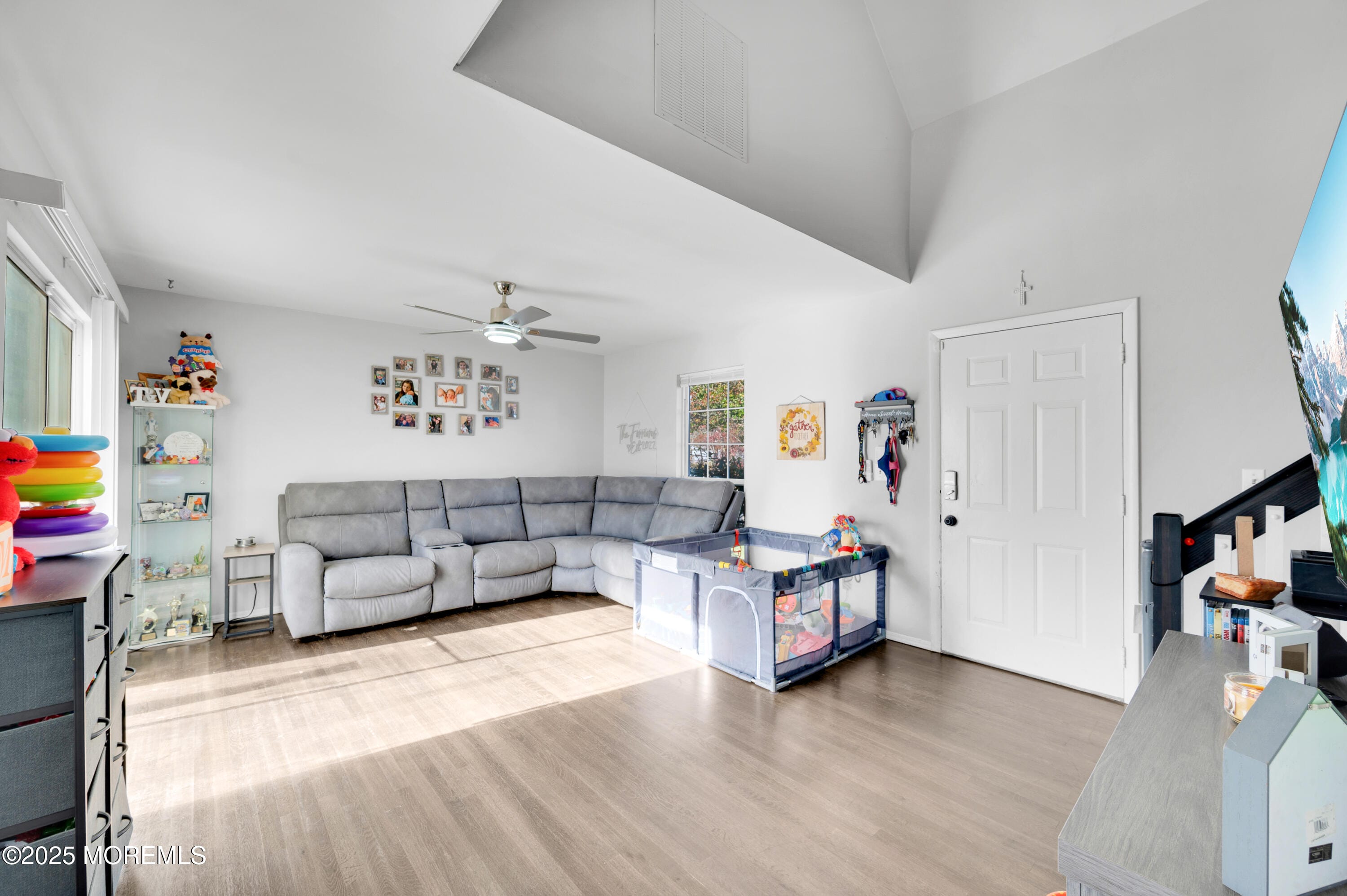 21 Shelli Terrace Image 5