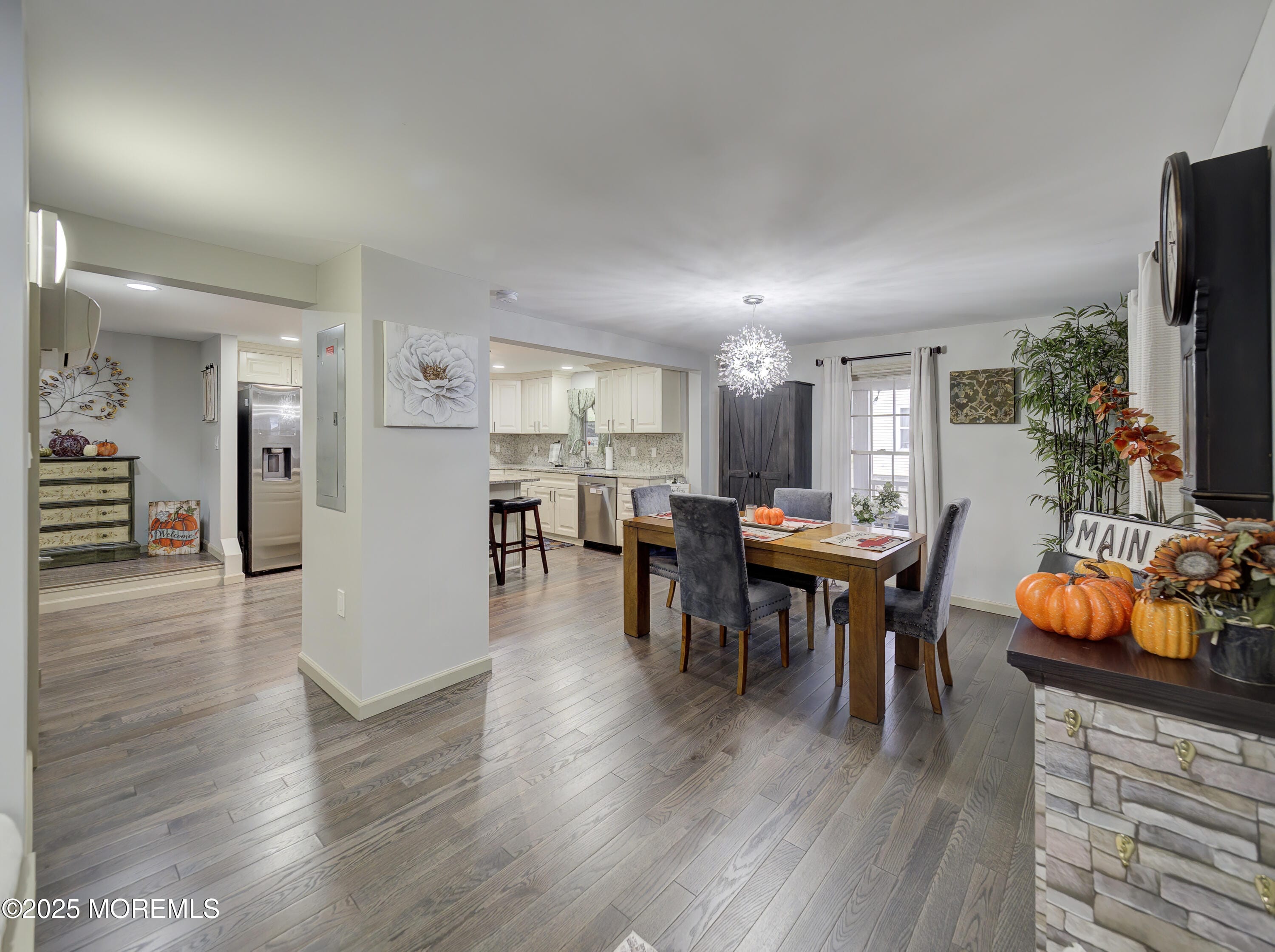 6 Main Street Image 5