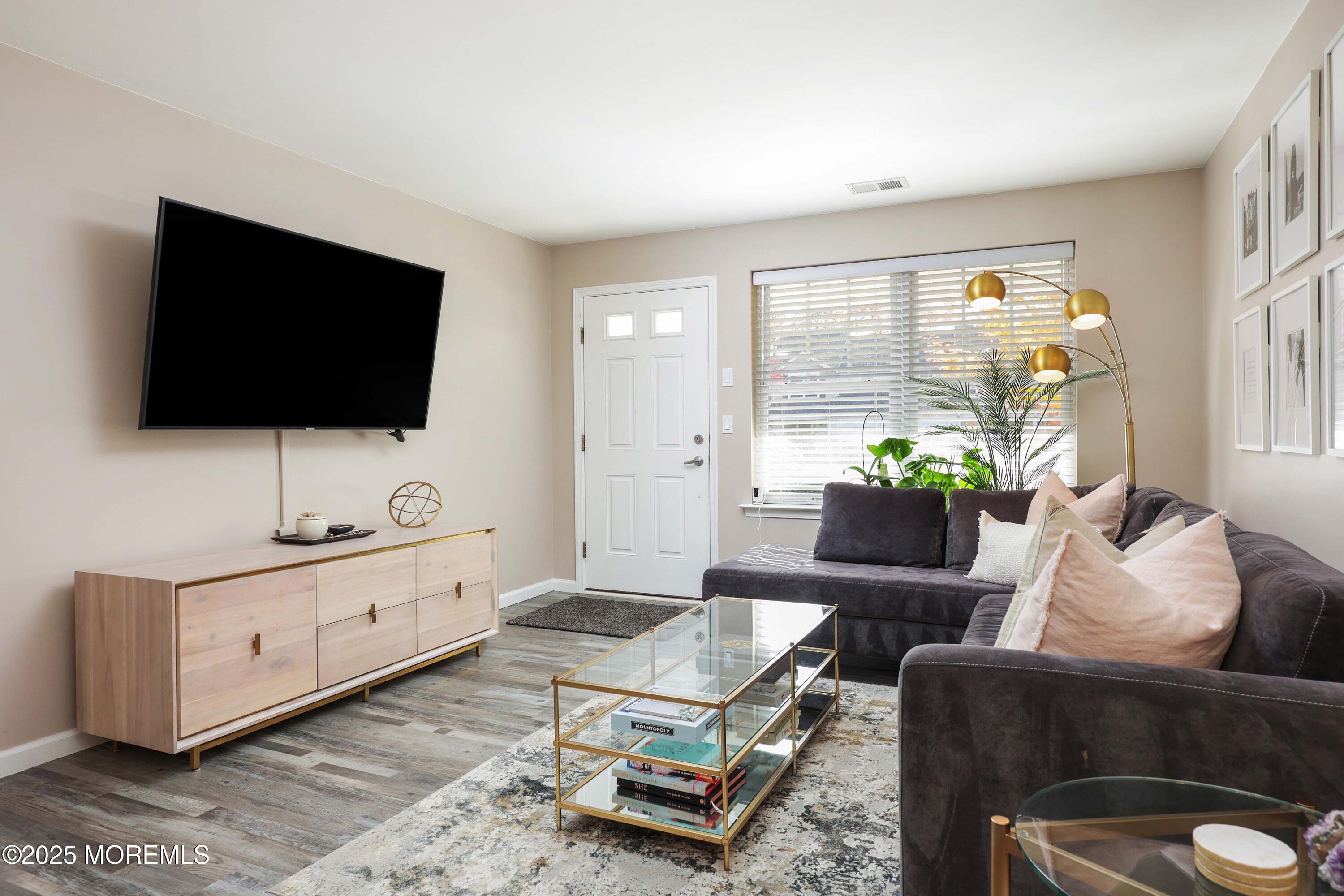 207 Harvest Way Image 4