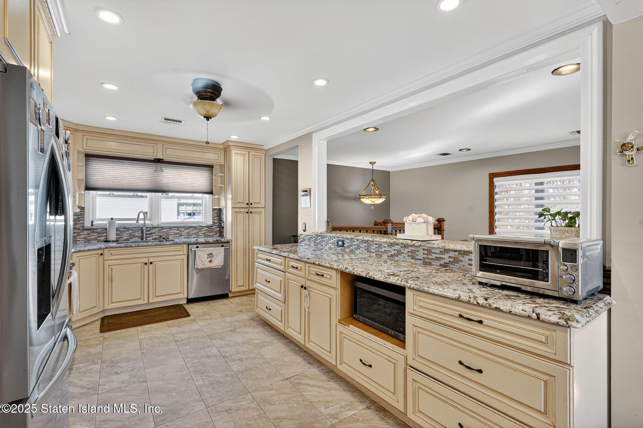 230 Barclay Avenue, Staten Island, NY, 10312 image 13