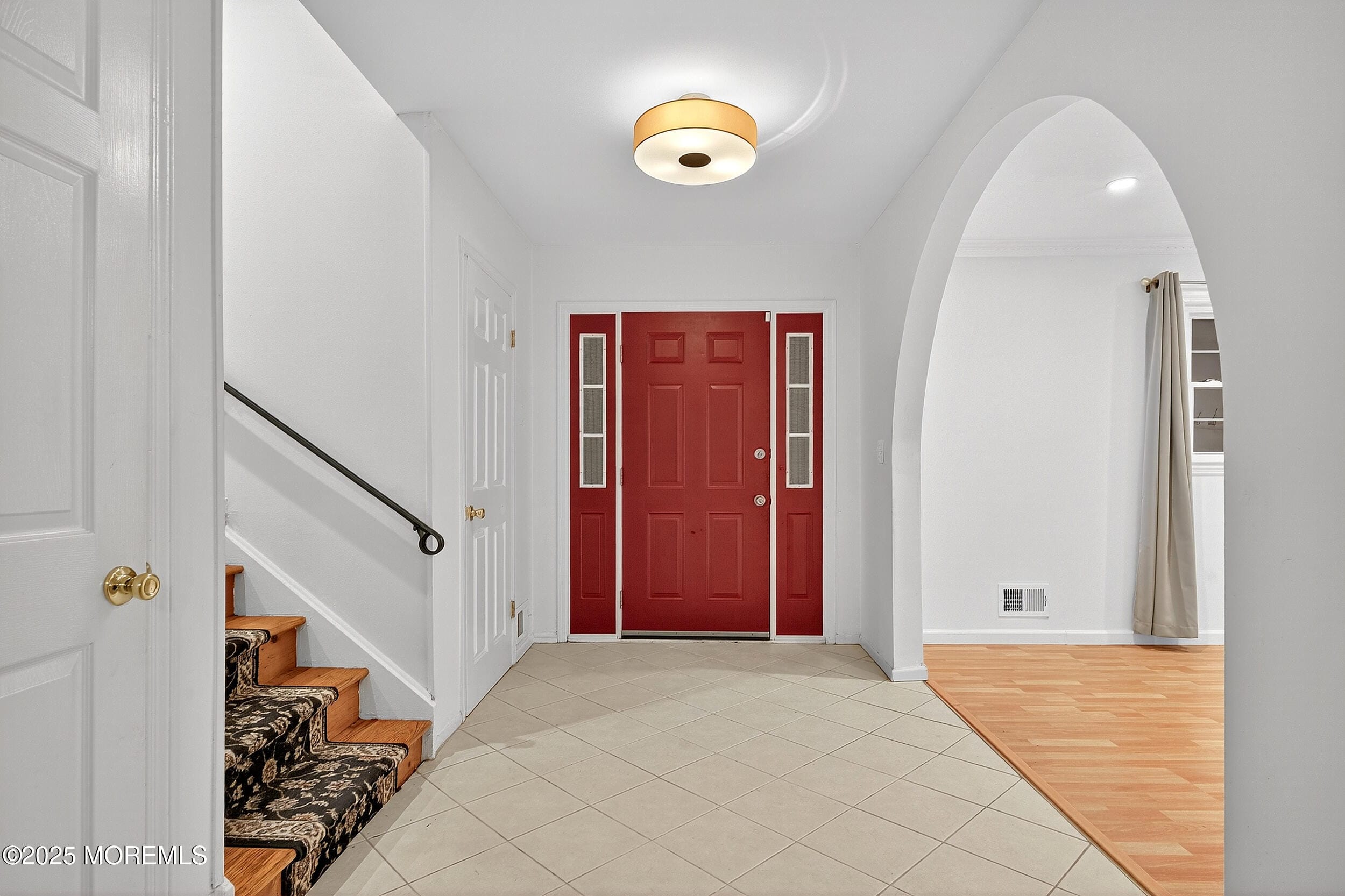 1035 Hillside Drive Image 2