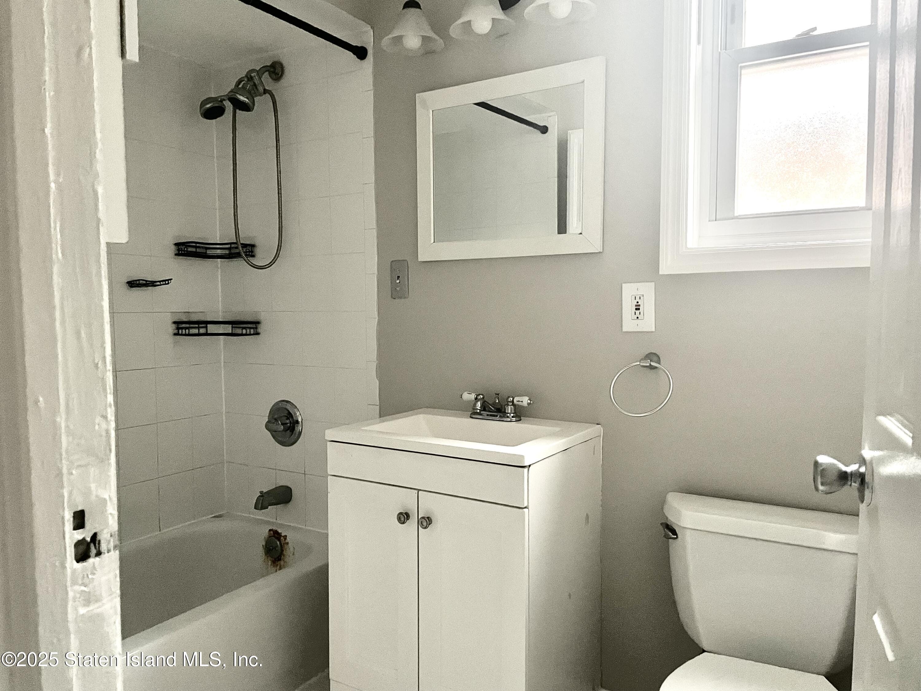 24 Roosevelt Street, Staten Island, NY, 10304 image 8