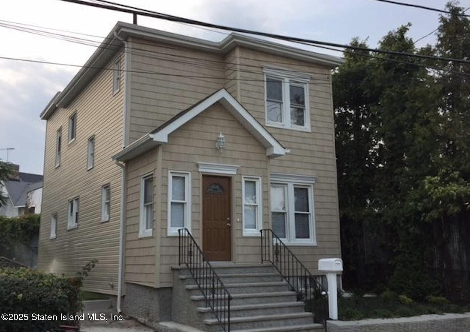 12 Maple Avenue, Staten Island, NY, 10302