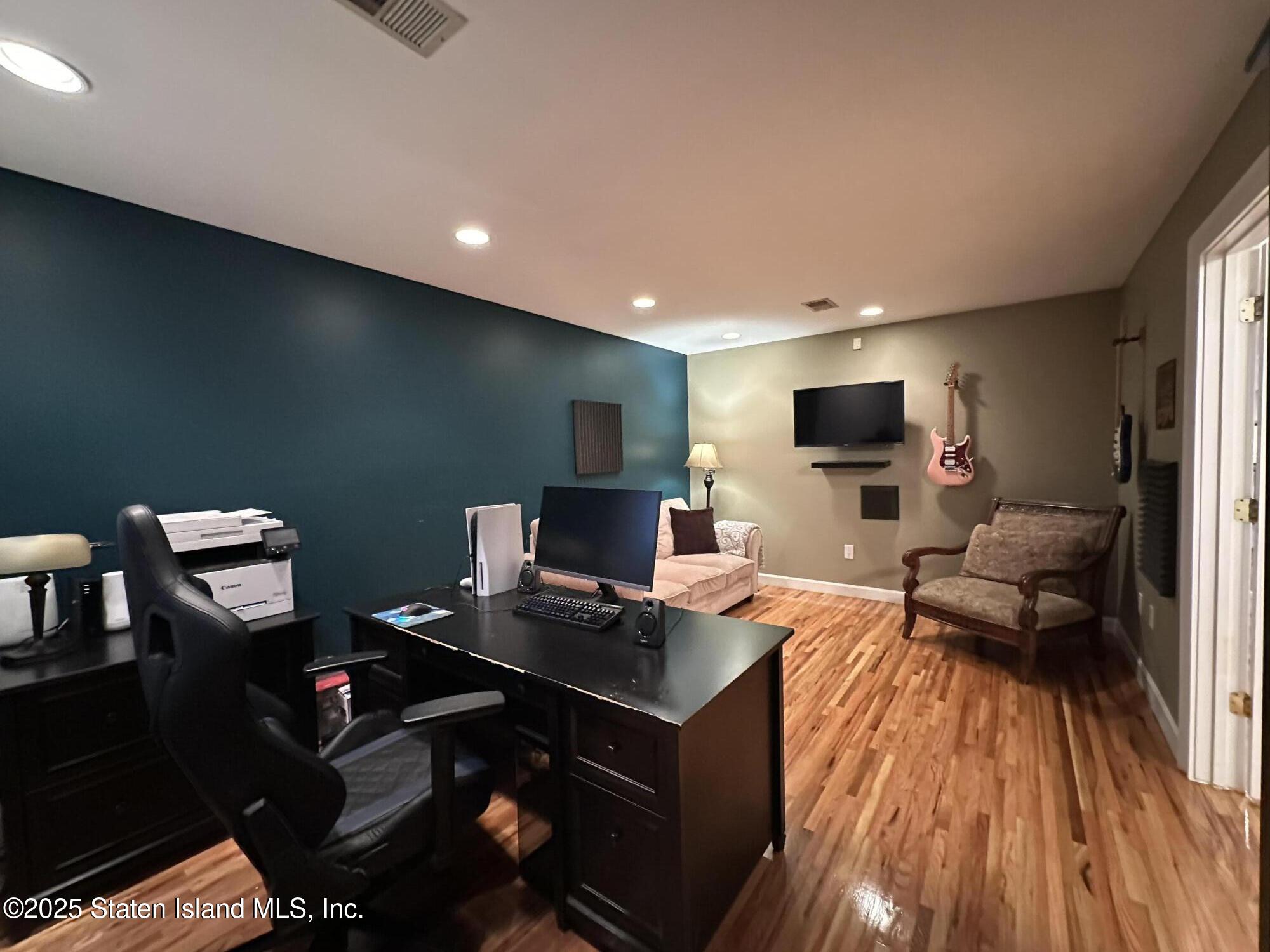 659 Rockaway Street Image 3