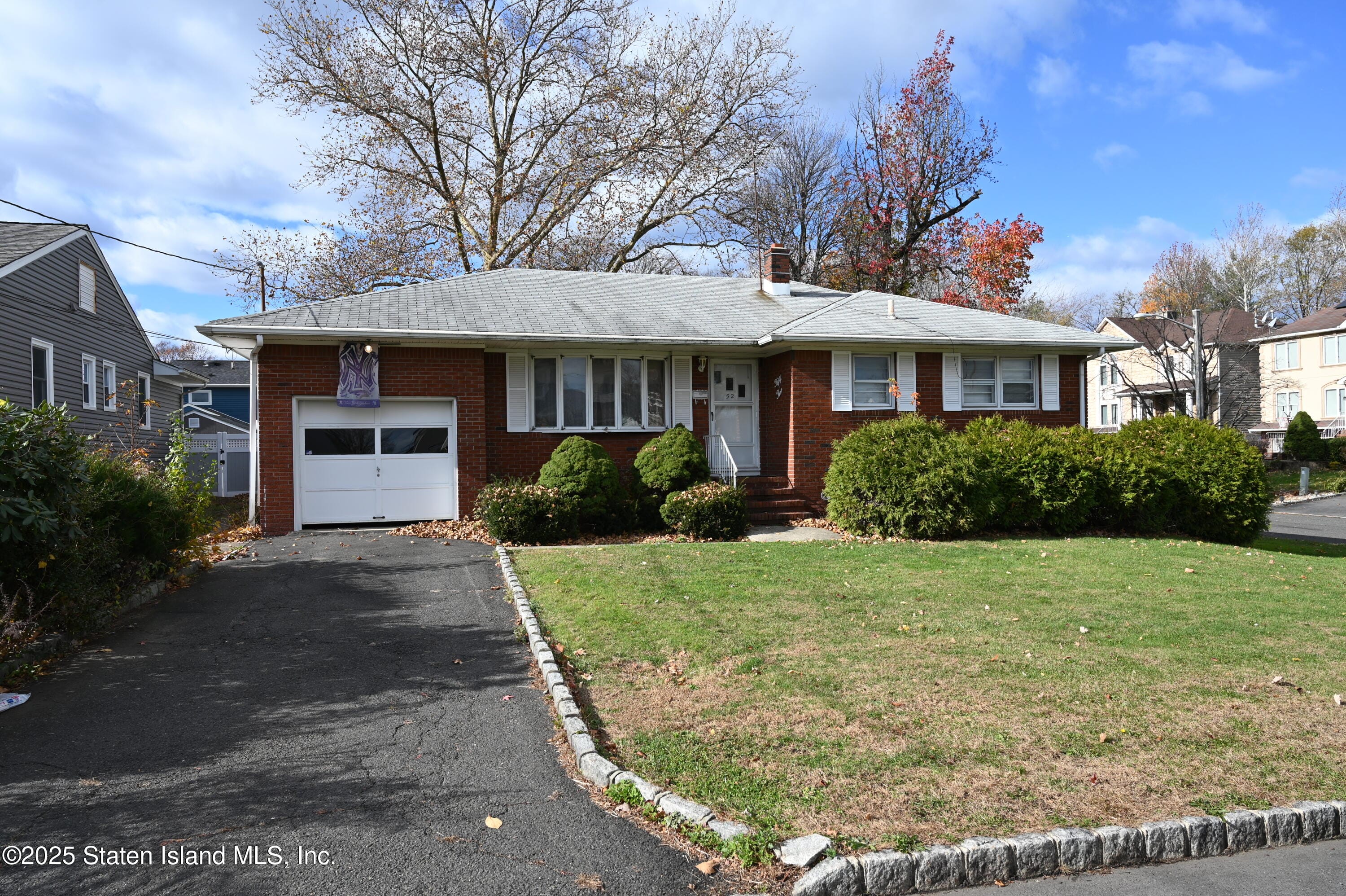 52 N 7th Street Street, Out of Area, NJ, 07033