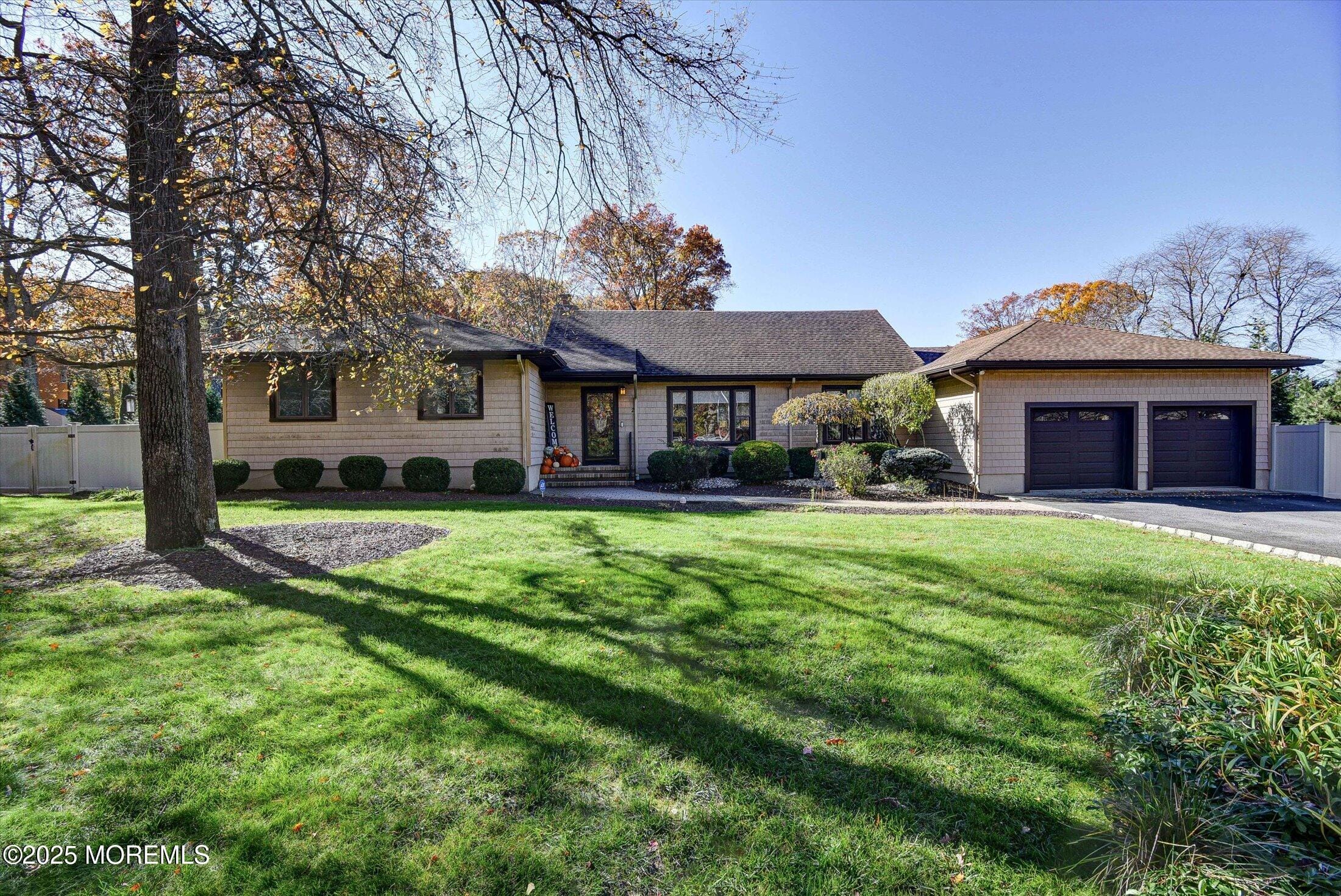 2 Lyndon Lane, Howell, NJ, 07731