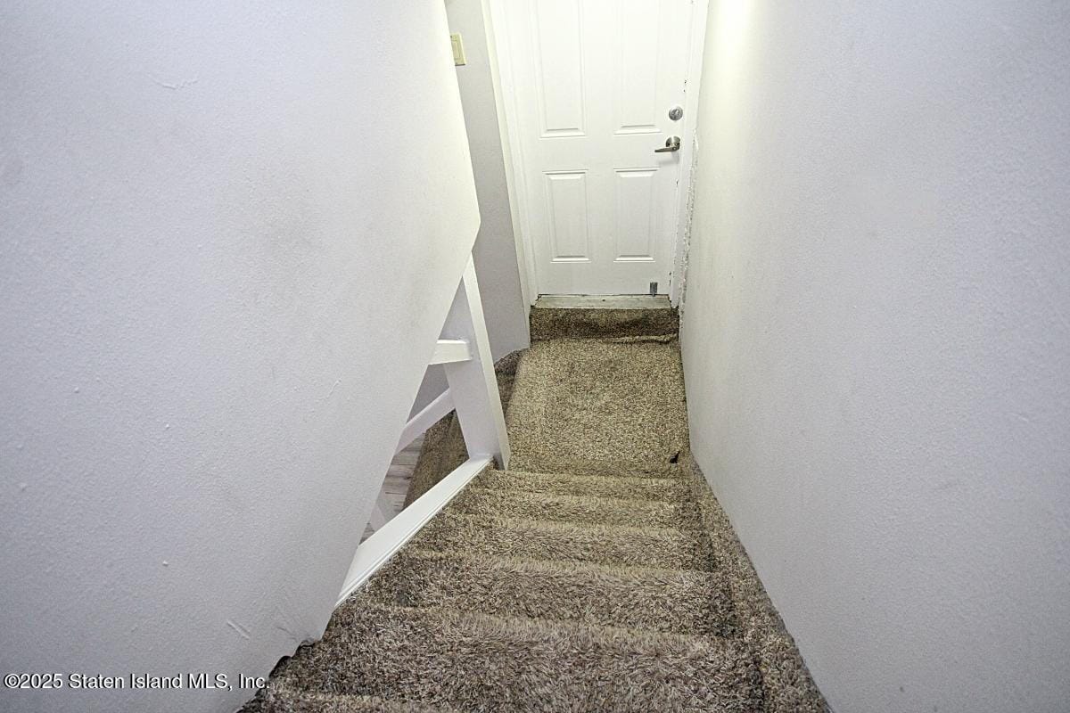 27 Egbert Place, Staten Island, NY, 10305 image 37