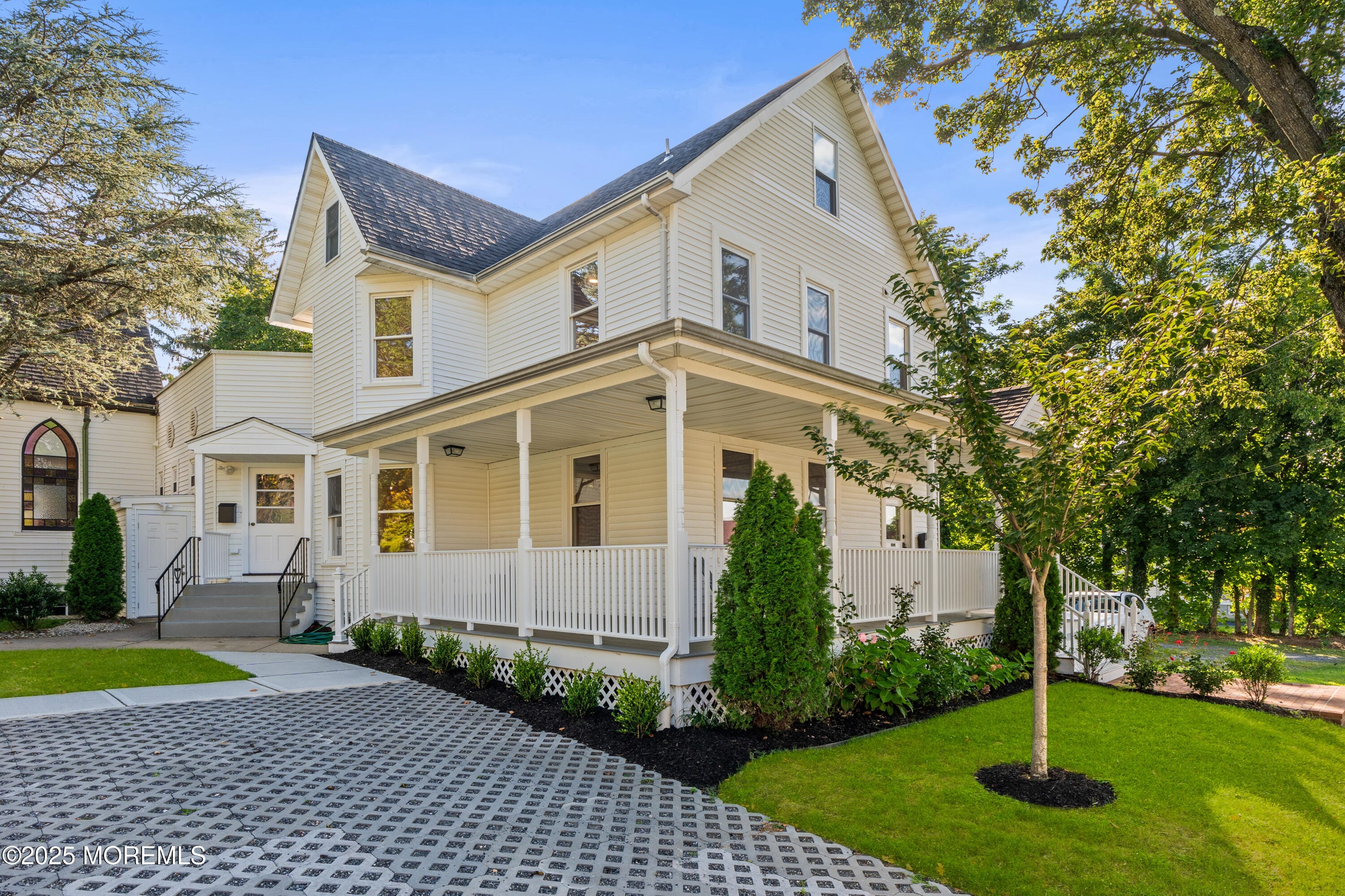 73 3rd Avenue Image 4