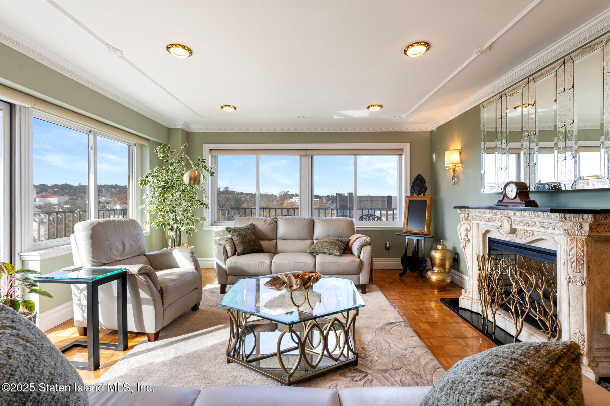 31 Hylan Boulevard 6d Image 3