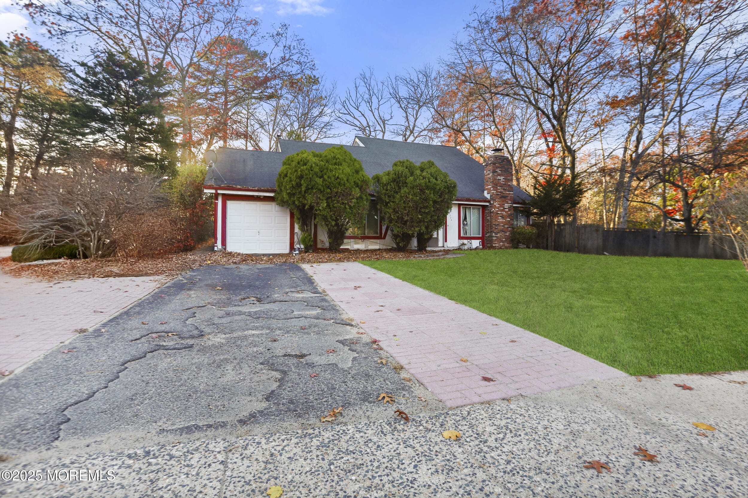 1226 Hermosa Drive Image 4