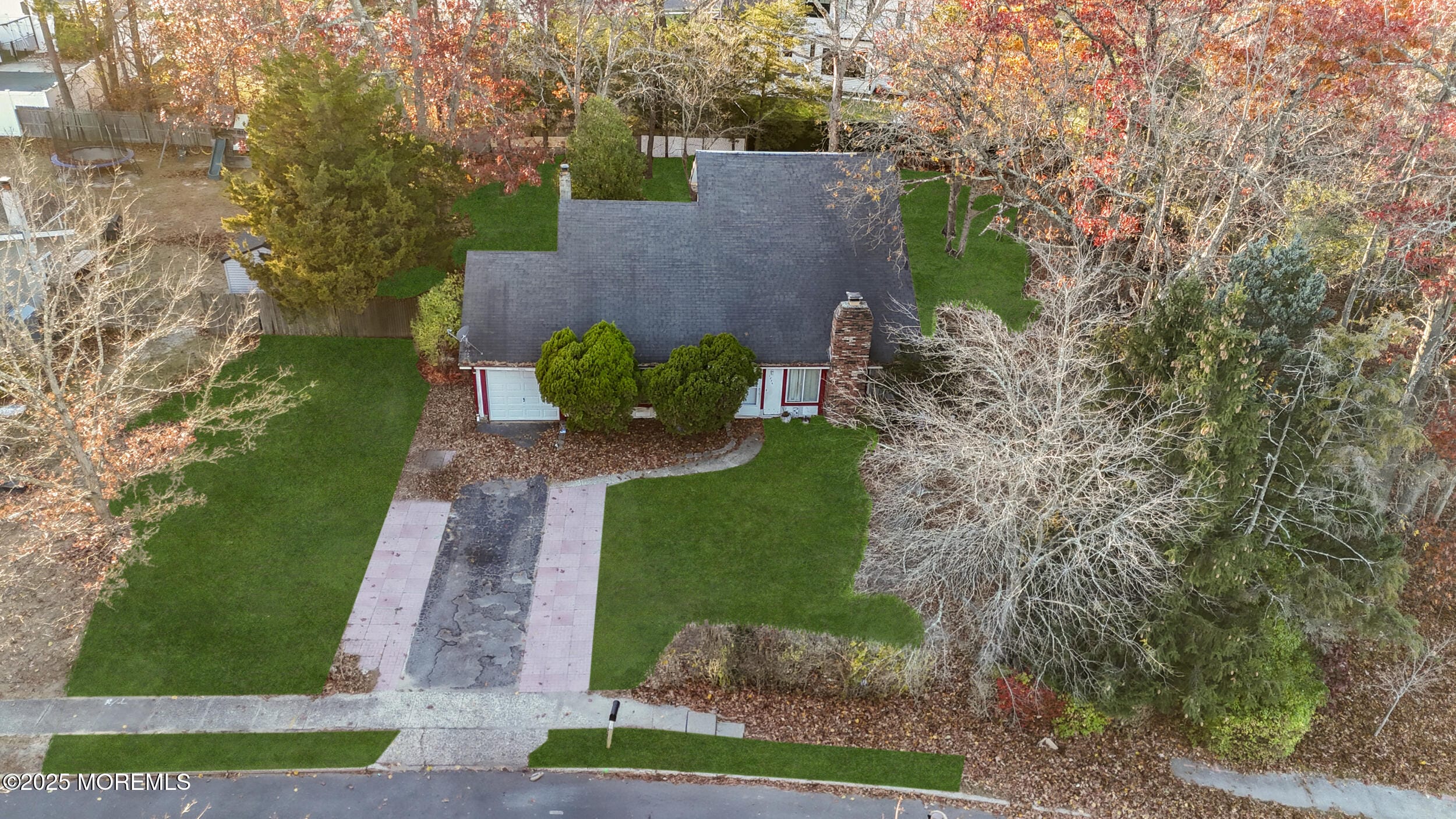 1226 Hermosa Drive Image 5