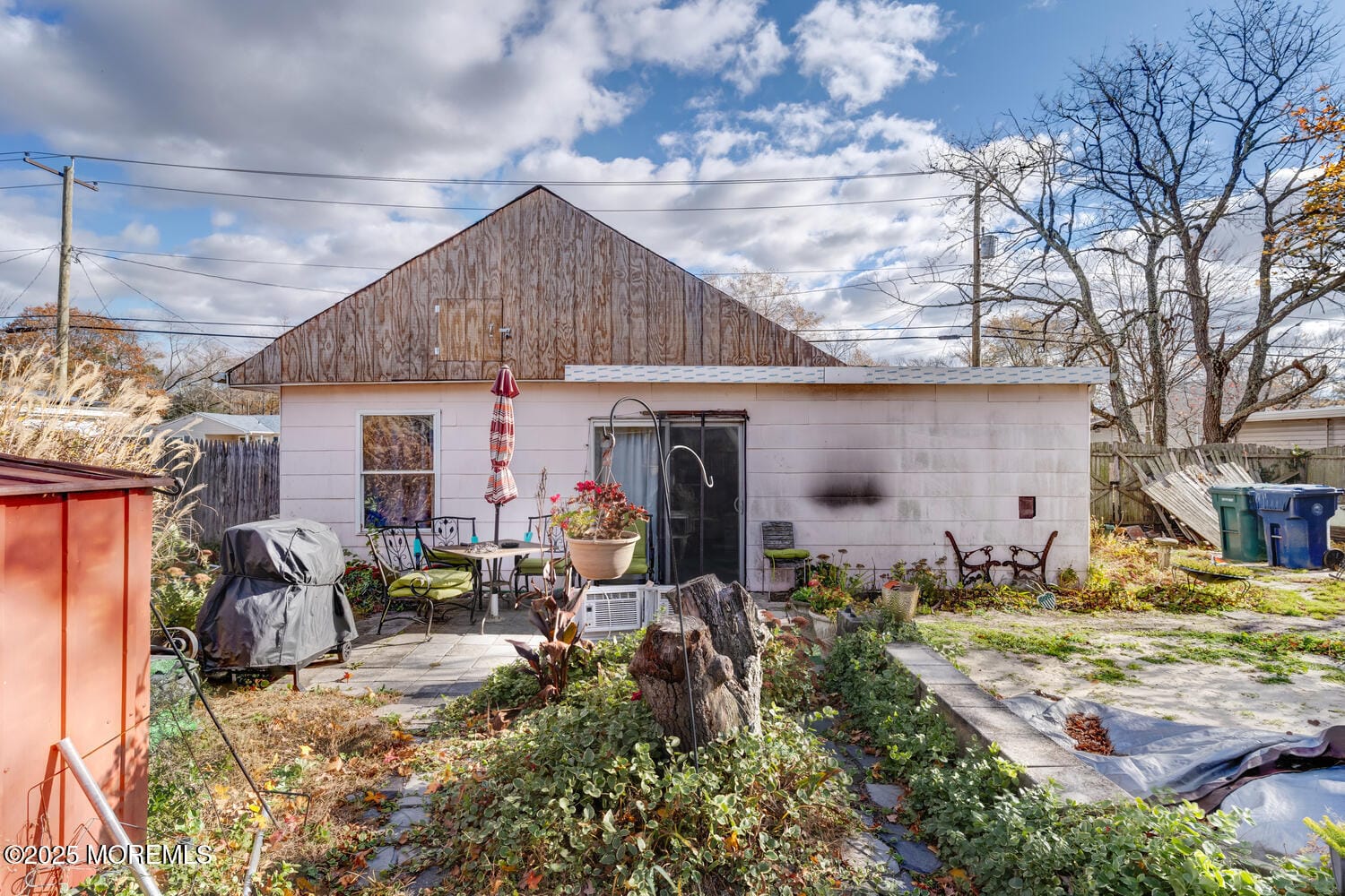 886 Radio Road Image 5