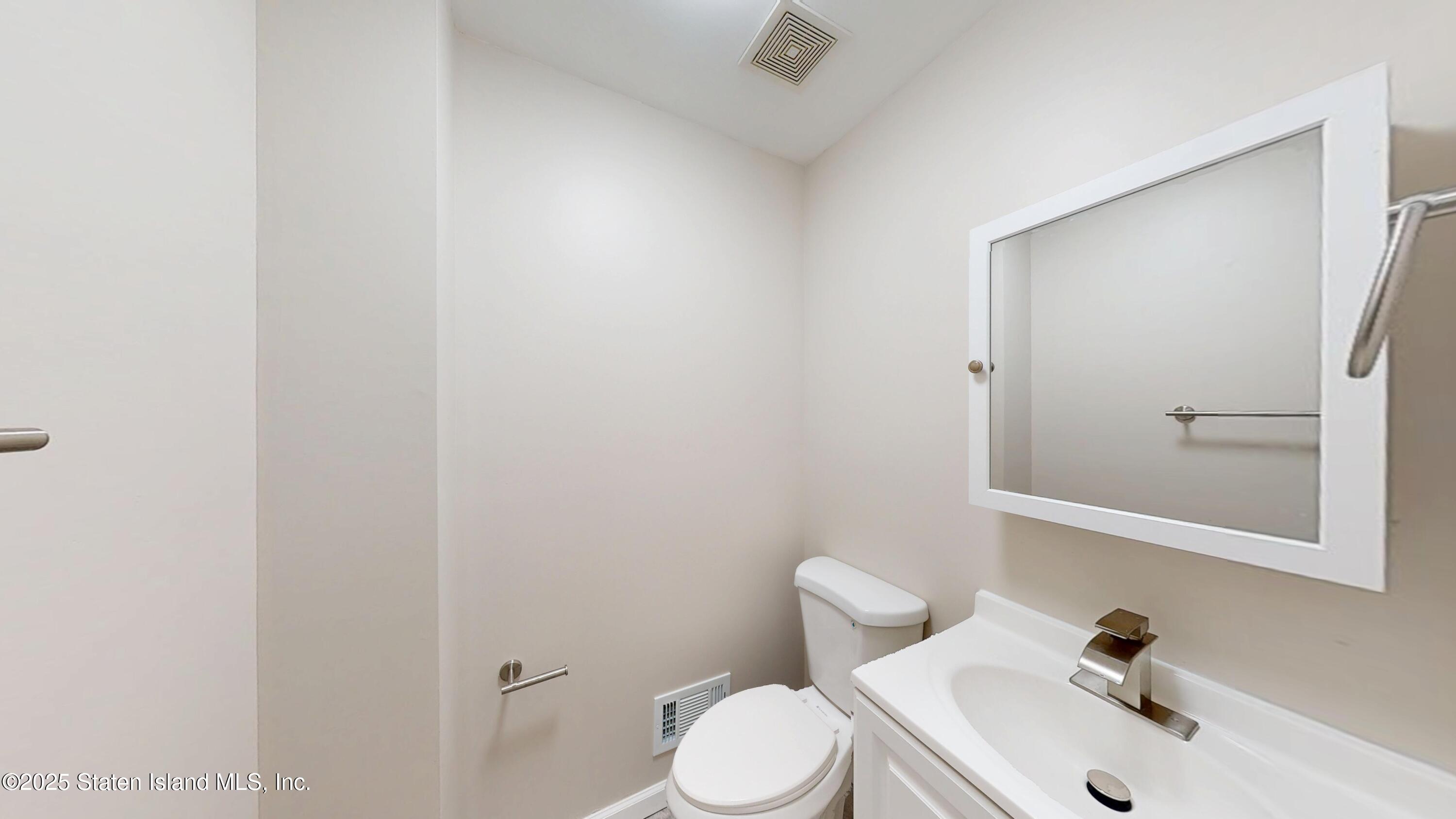 109 Lyceum Court, Staten Island, NY, 10310 image 16