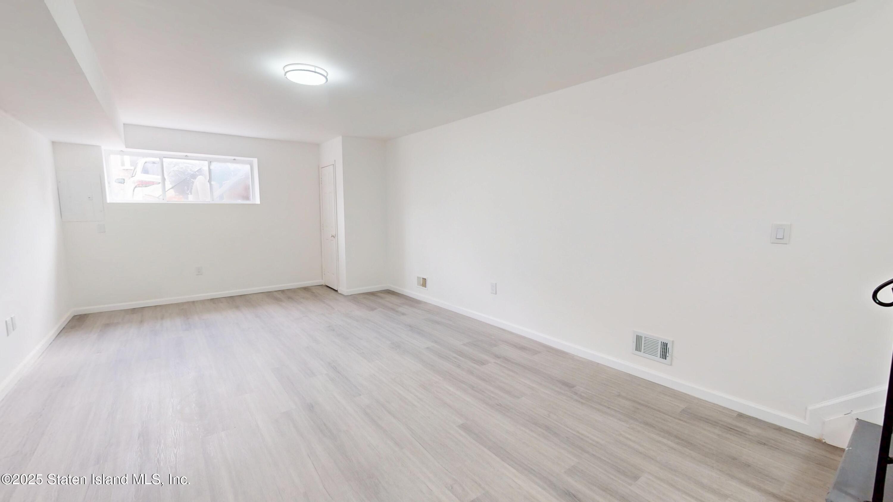 109 Lyceum Court, Staten Island, NY, 10310 image 8