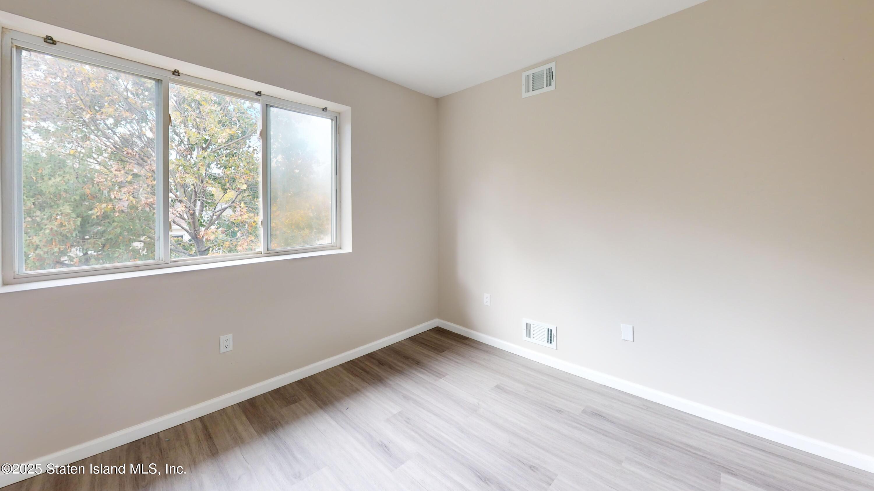 109 Lyceum Court, Staten Island, NY, 10310 image 6