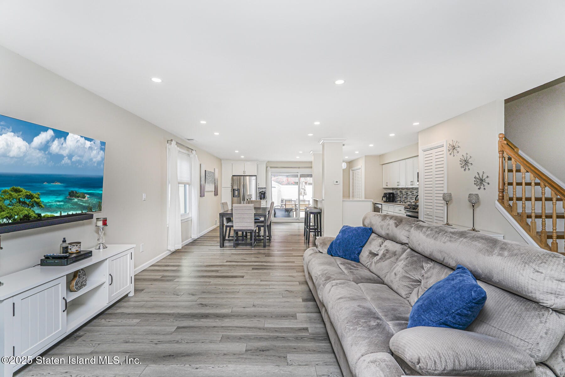 22 Charleston Avenue Image 3