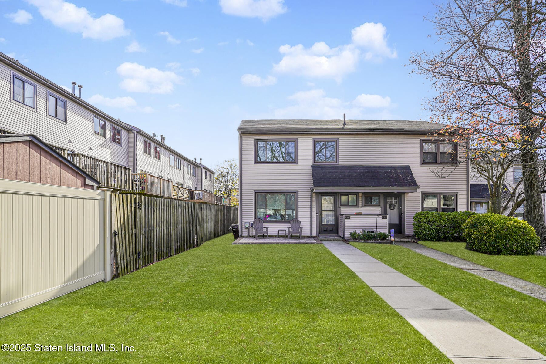 22 Charleston Avenue Image 2