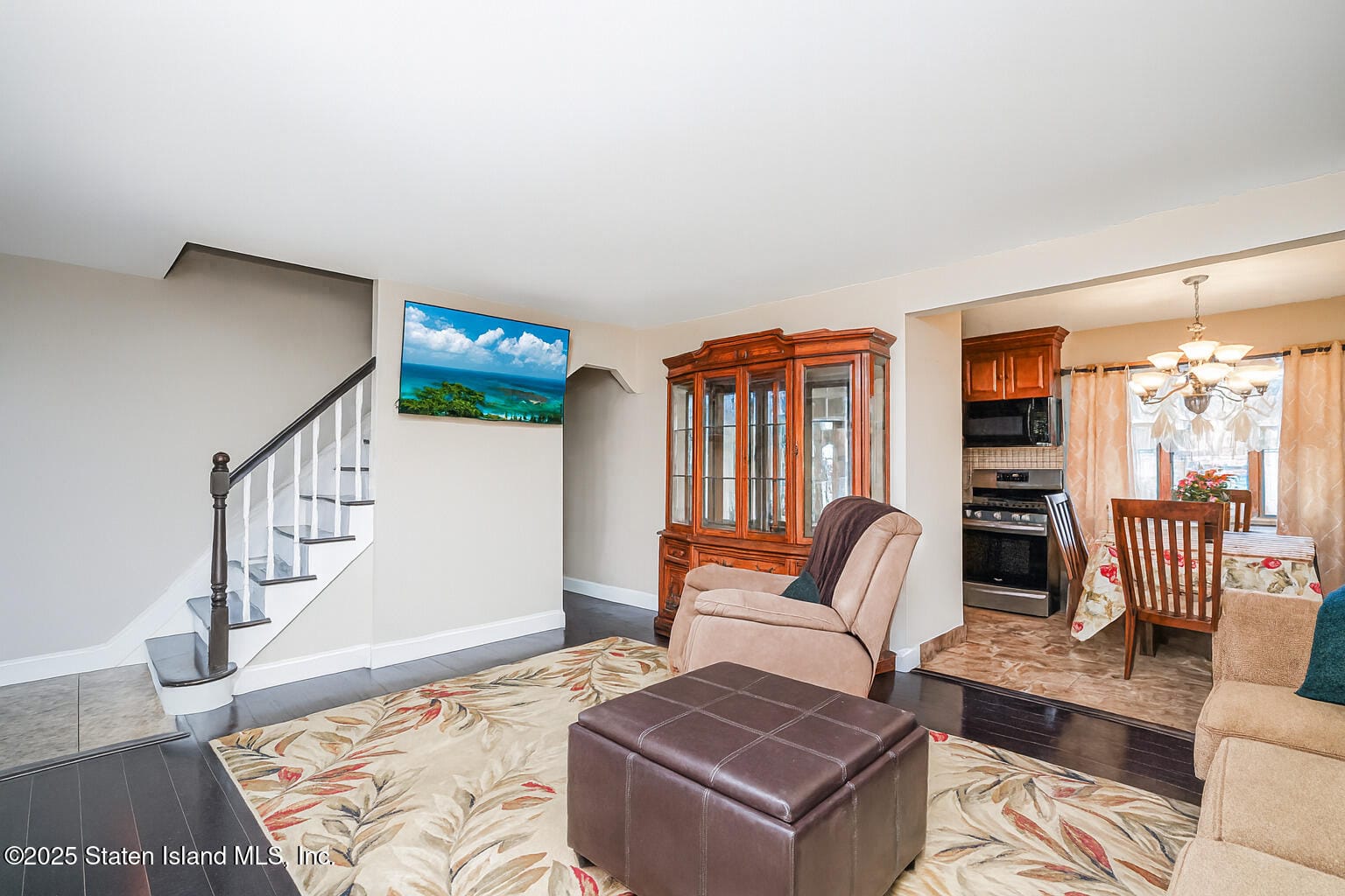 131 Lander Avenue Image 5