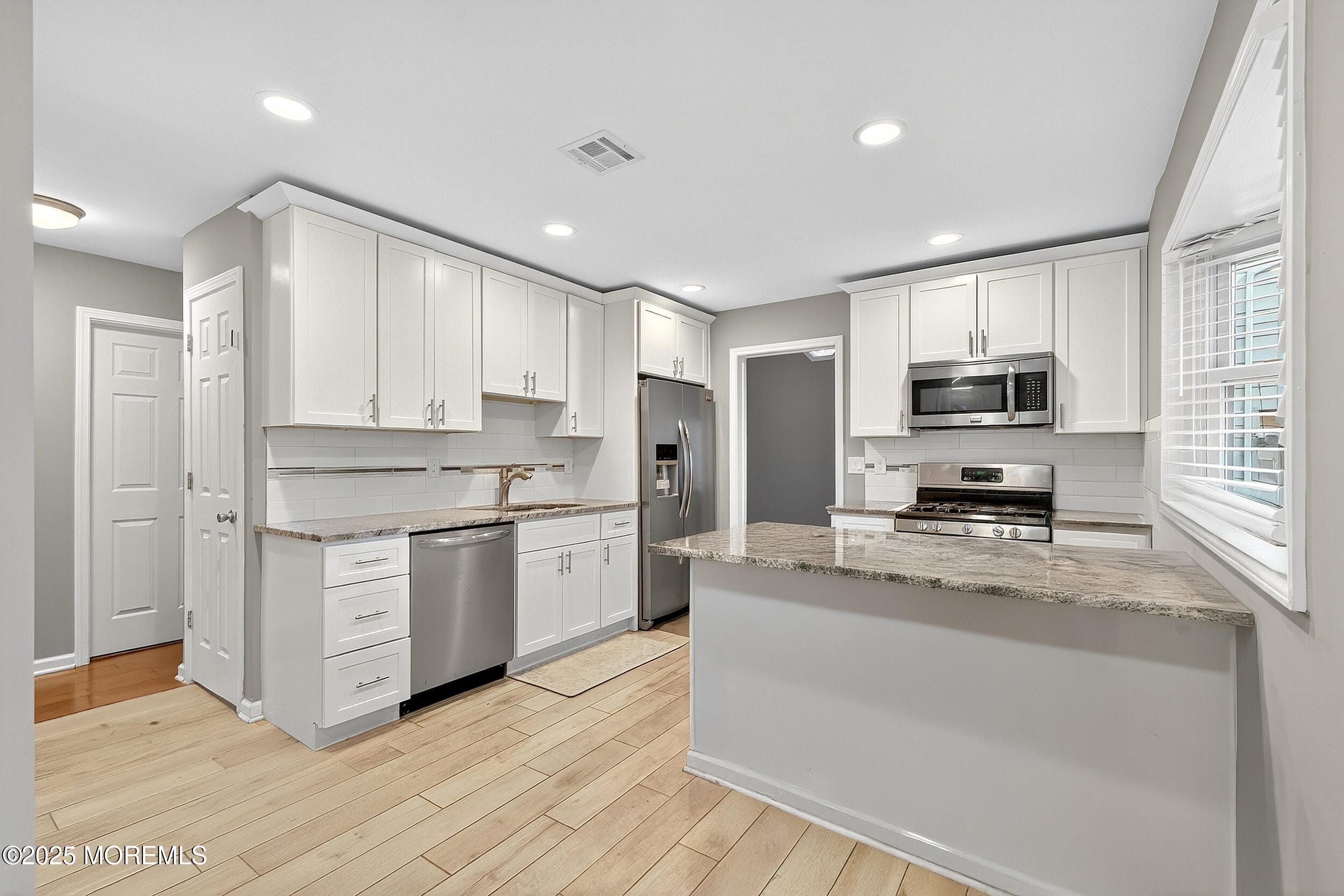 18 Baxter Road, Edison, NJ, 08817 image 6