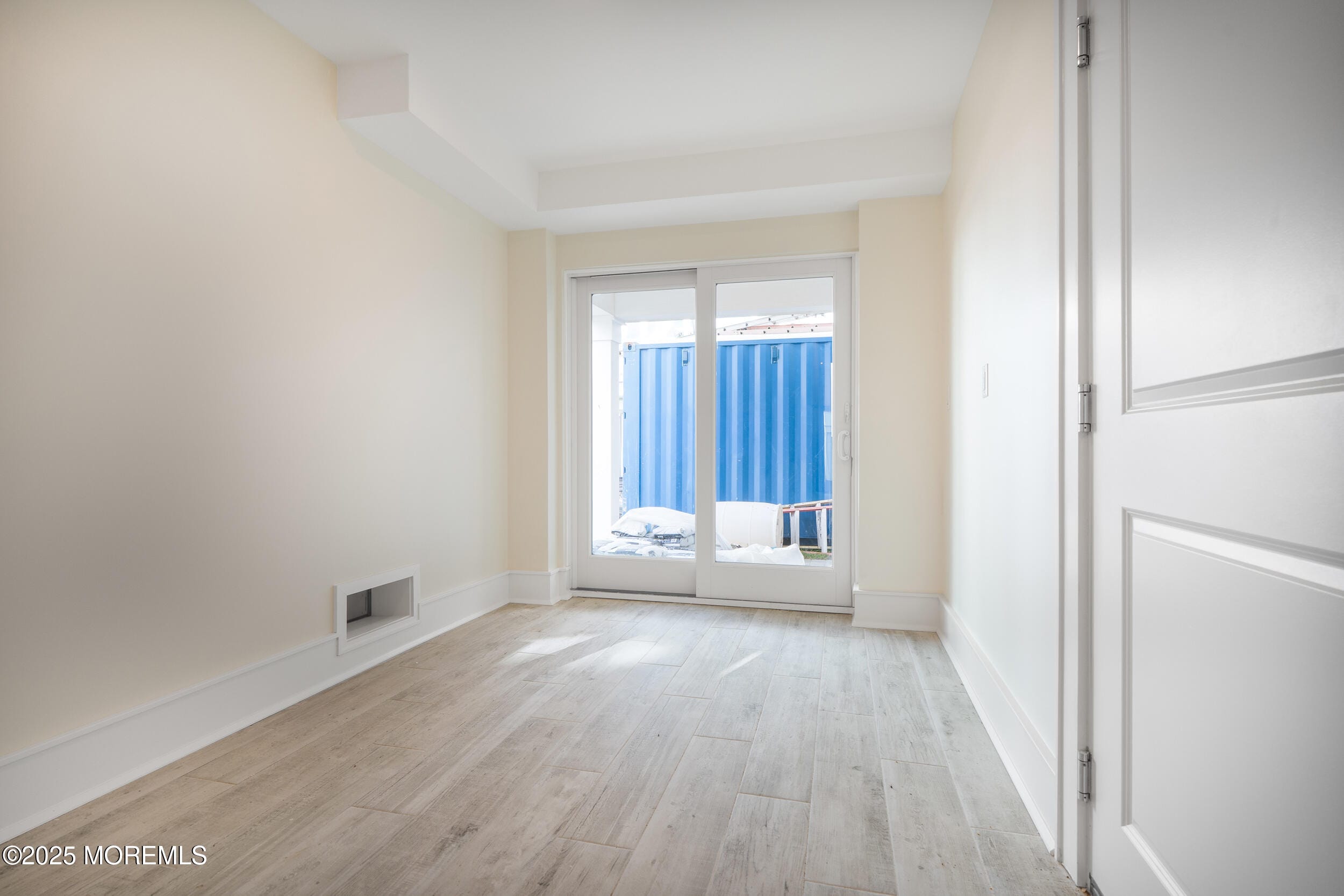 9 South Street Image 4