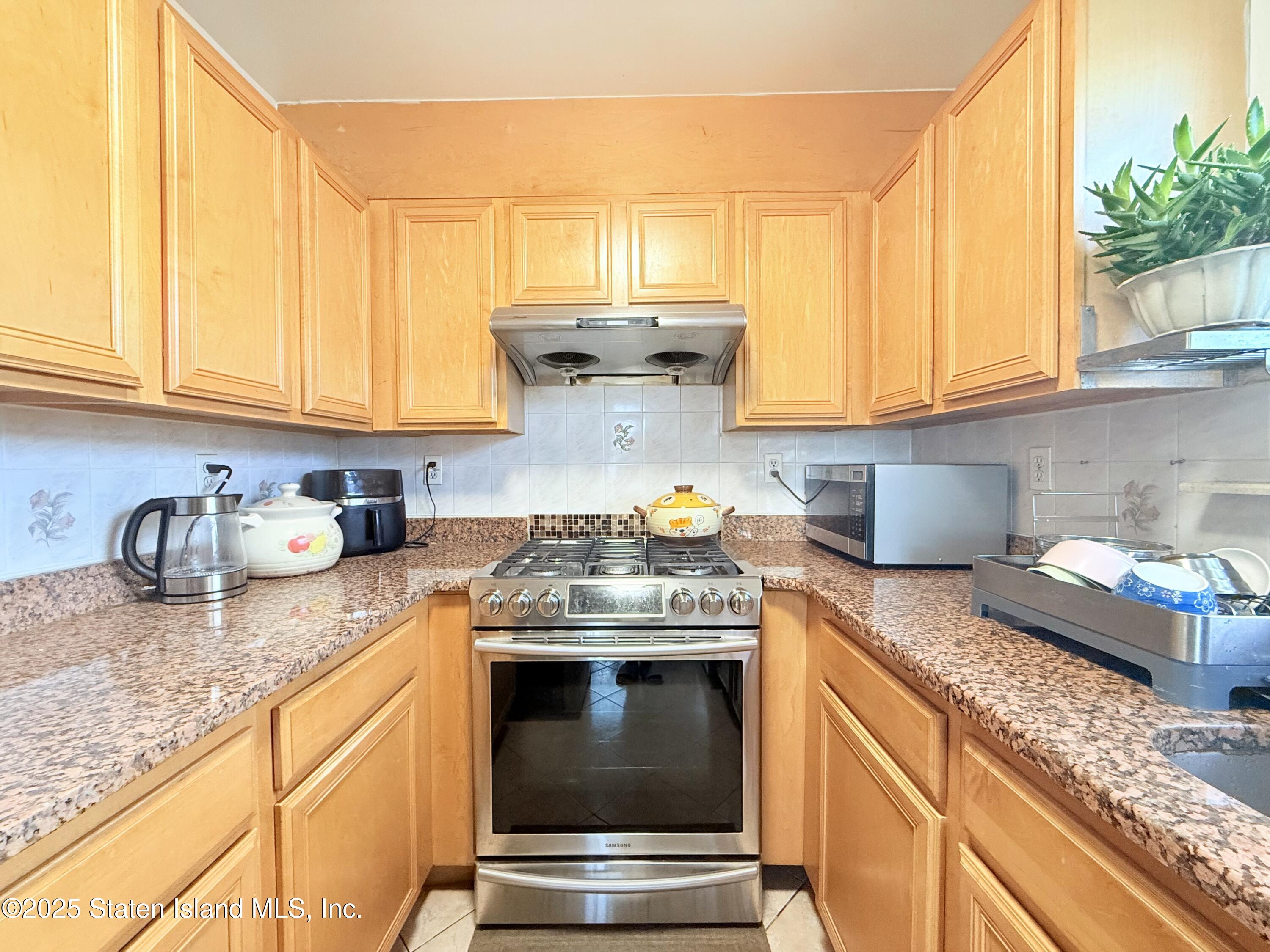 33 Geo Court, Staten Island, NY, 10304 image 12