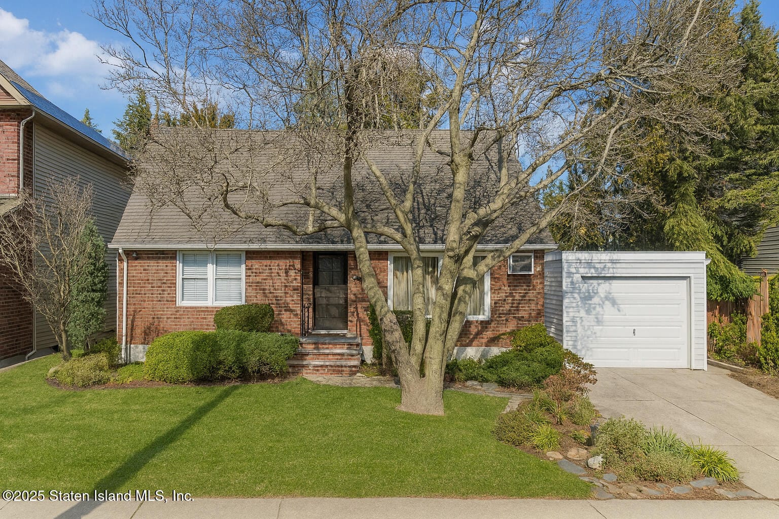 131 Lander Avenue Image 1