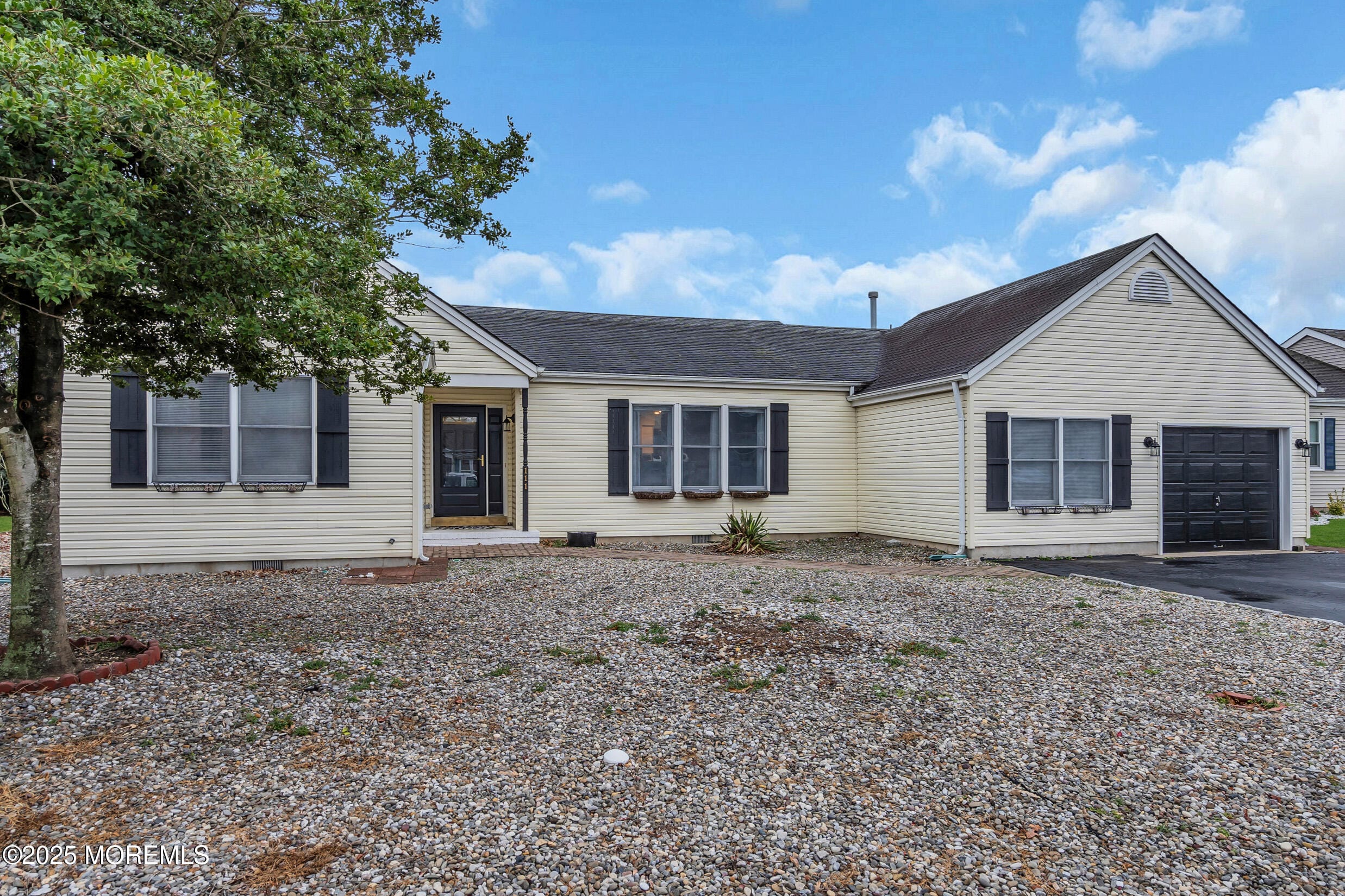 111 Greenwood Lane Image 3