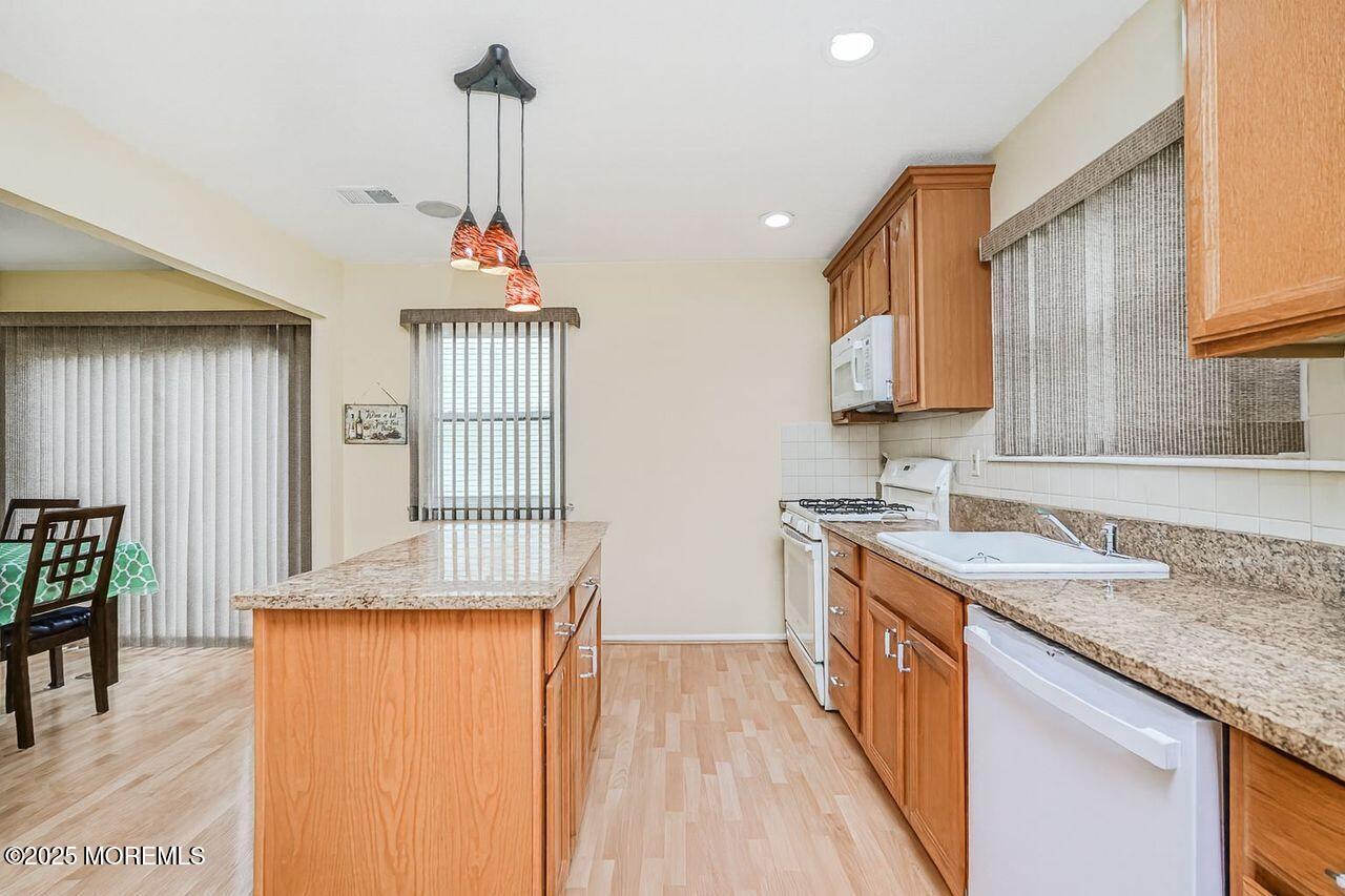 35 Ivy Ridge Close, Freehold, NJ, 07728 image 7