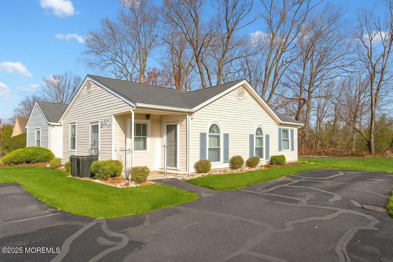 35 Ivy Ridge Close Image 1