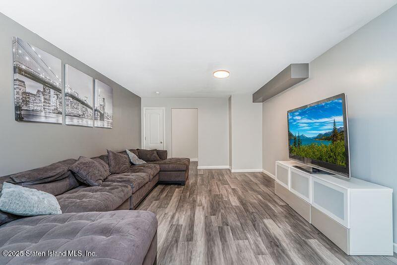 70 Gridley Avenue Image 3