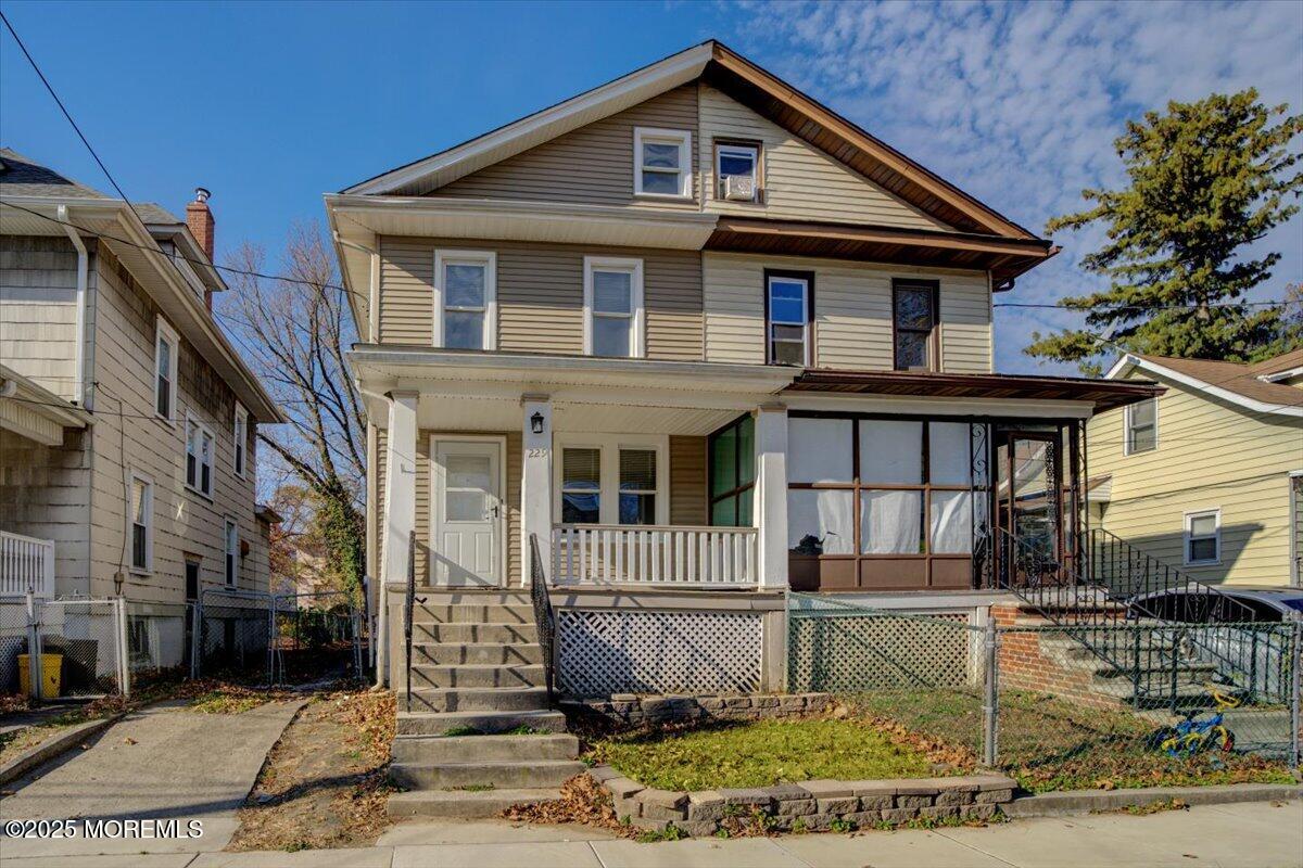 229 Elm Avenue Image 3