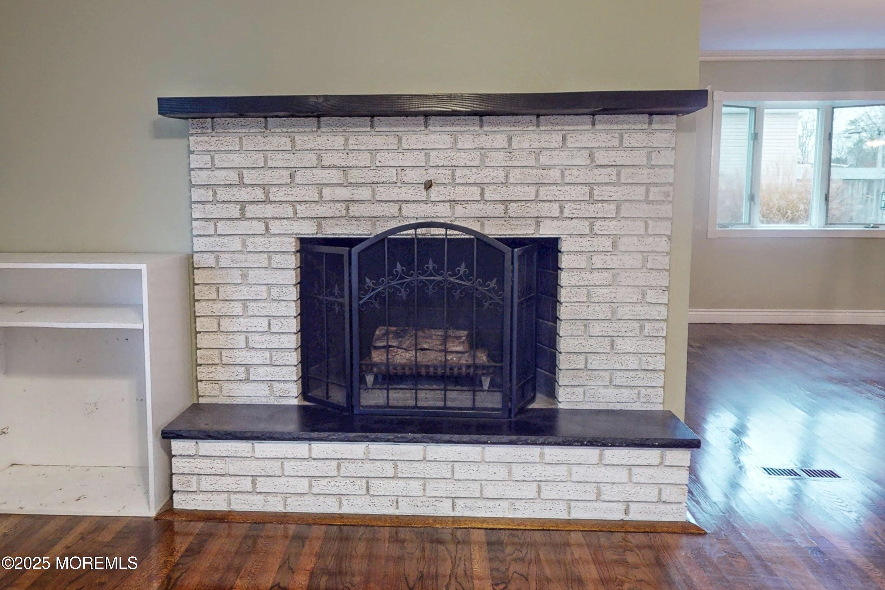 225 Essex Drive Image 3