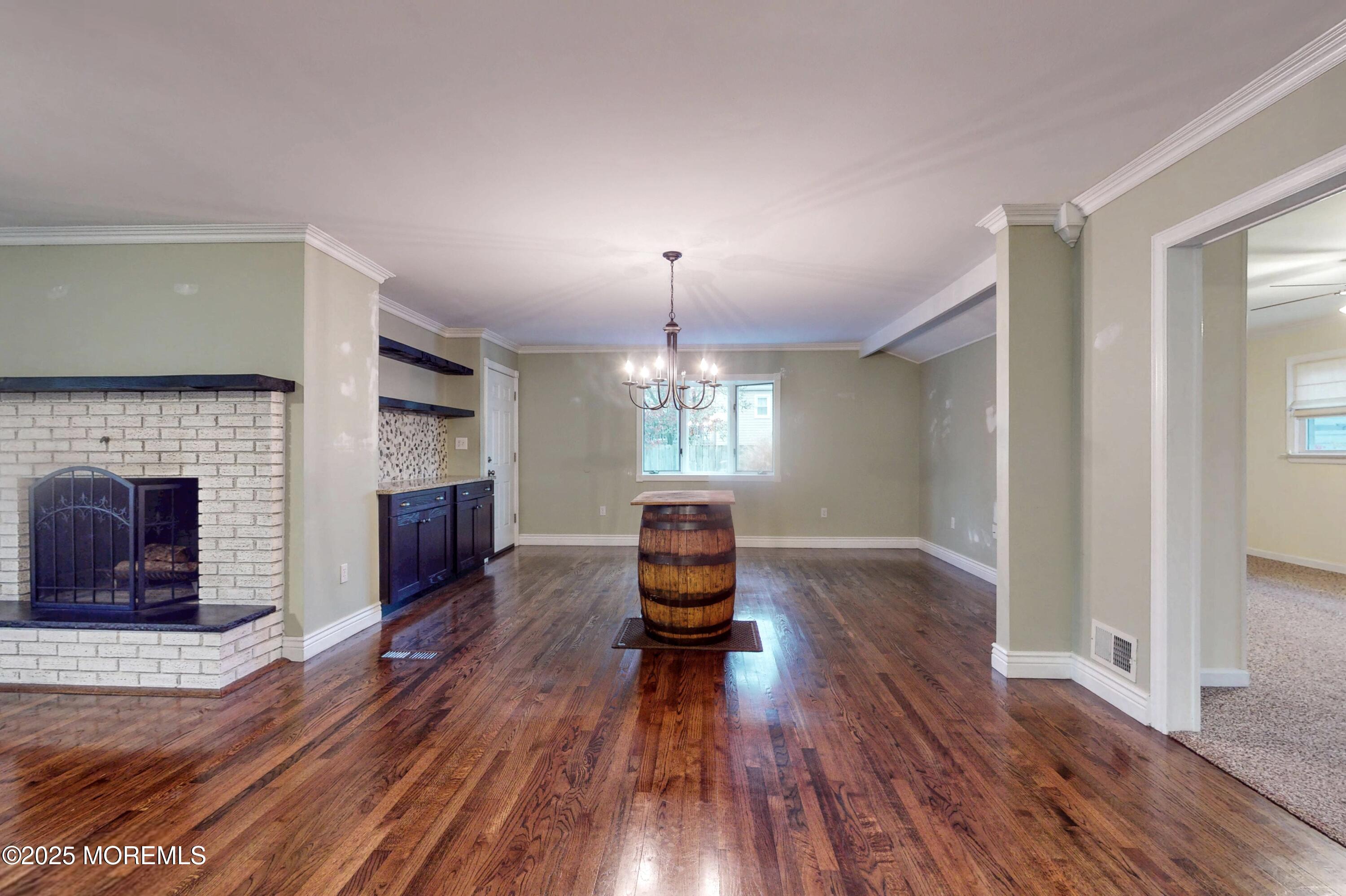 225 Essex Drive Image 4