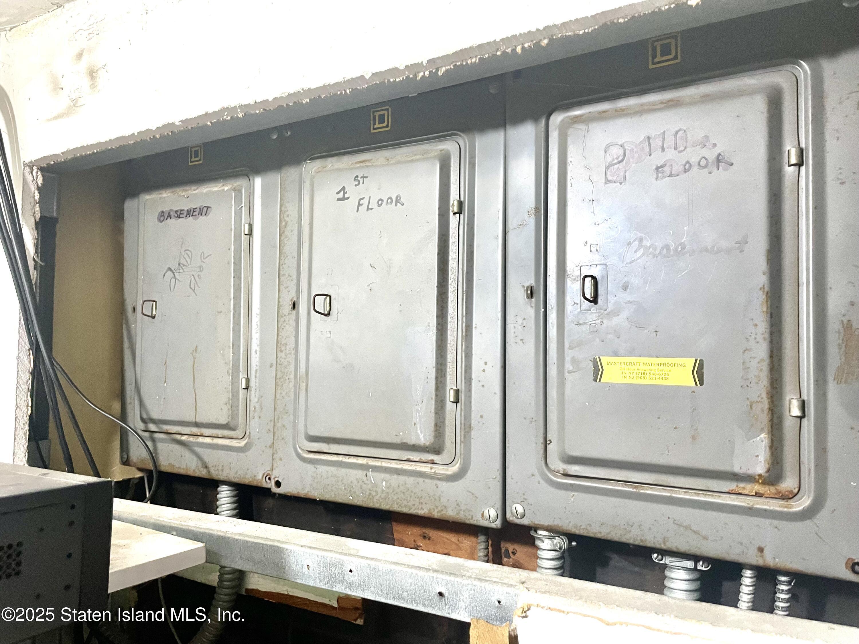 24 Roosevelt Street, Staten Island, NY, 10304 image 41