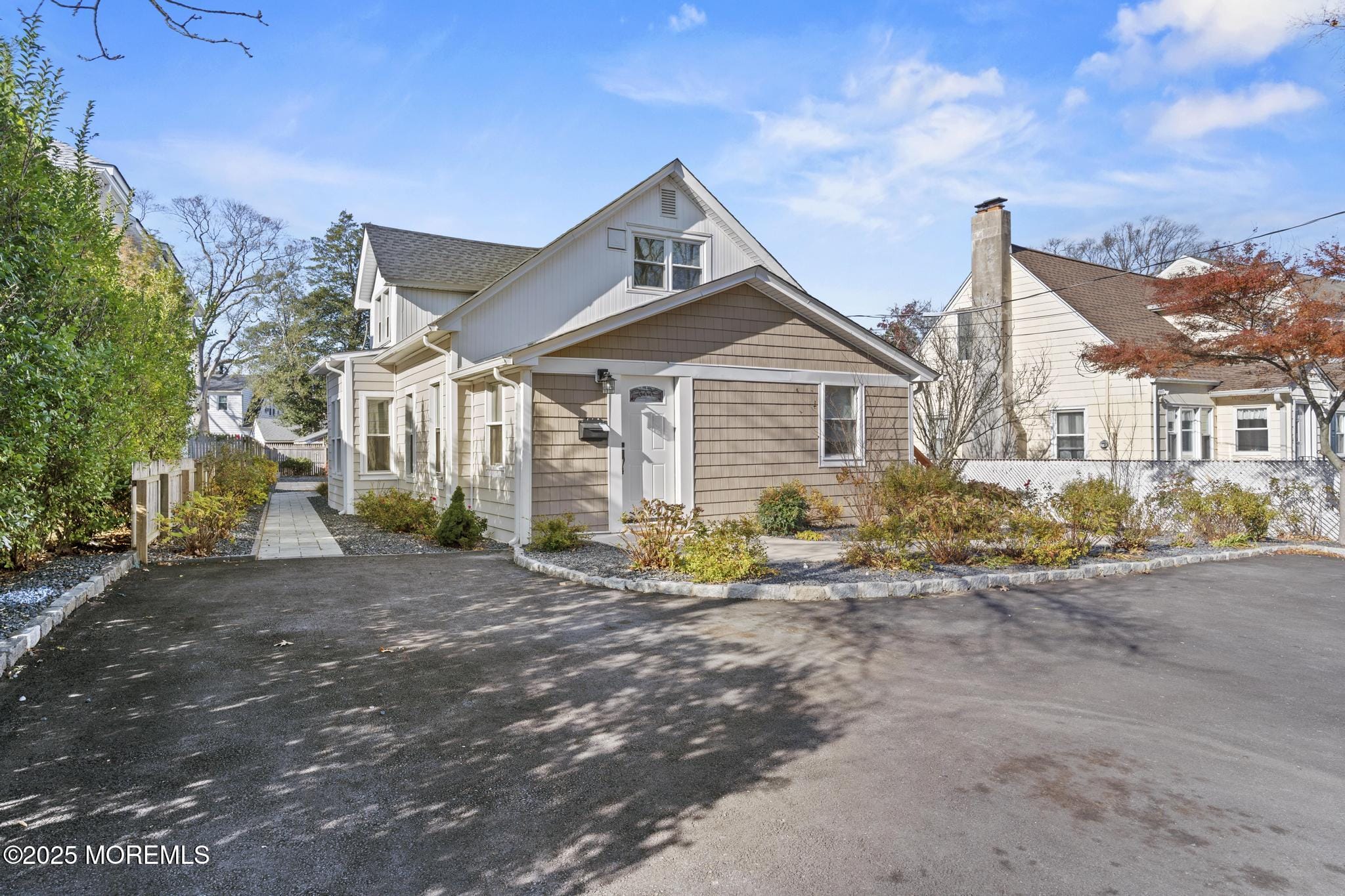 207 River Avenue Image 1