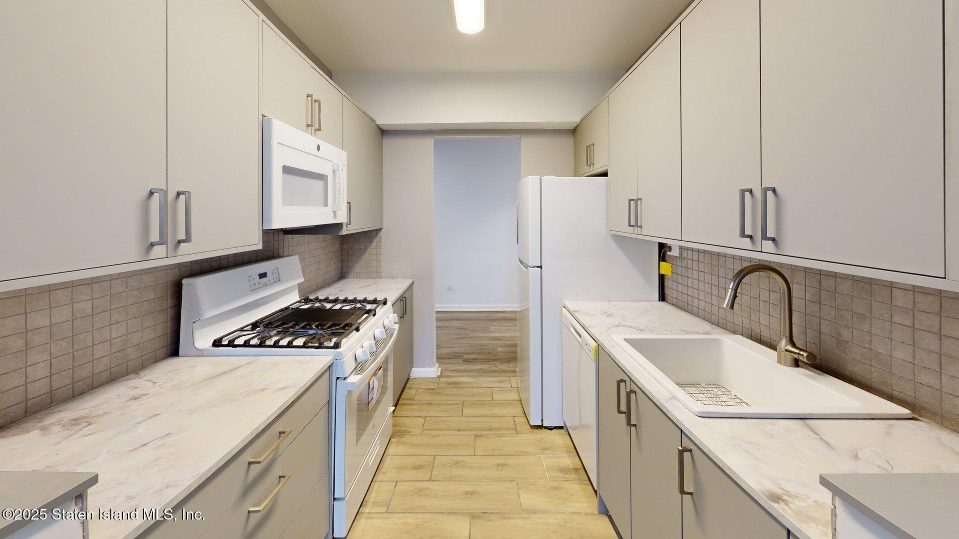 55 Austin Place Y2 Image 3