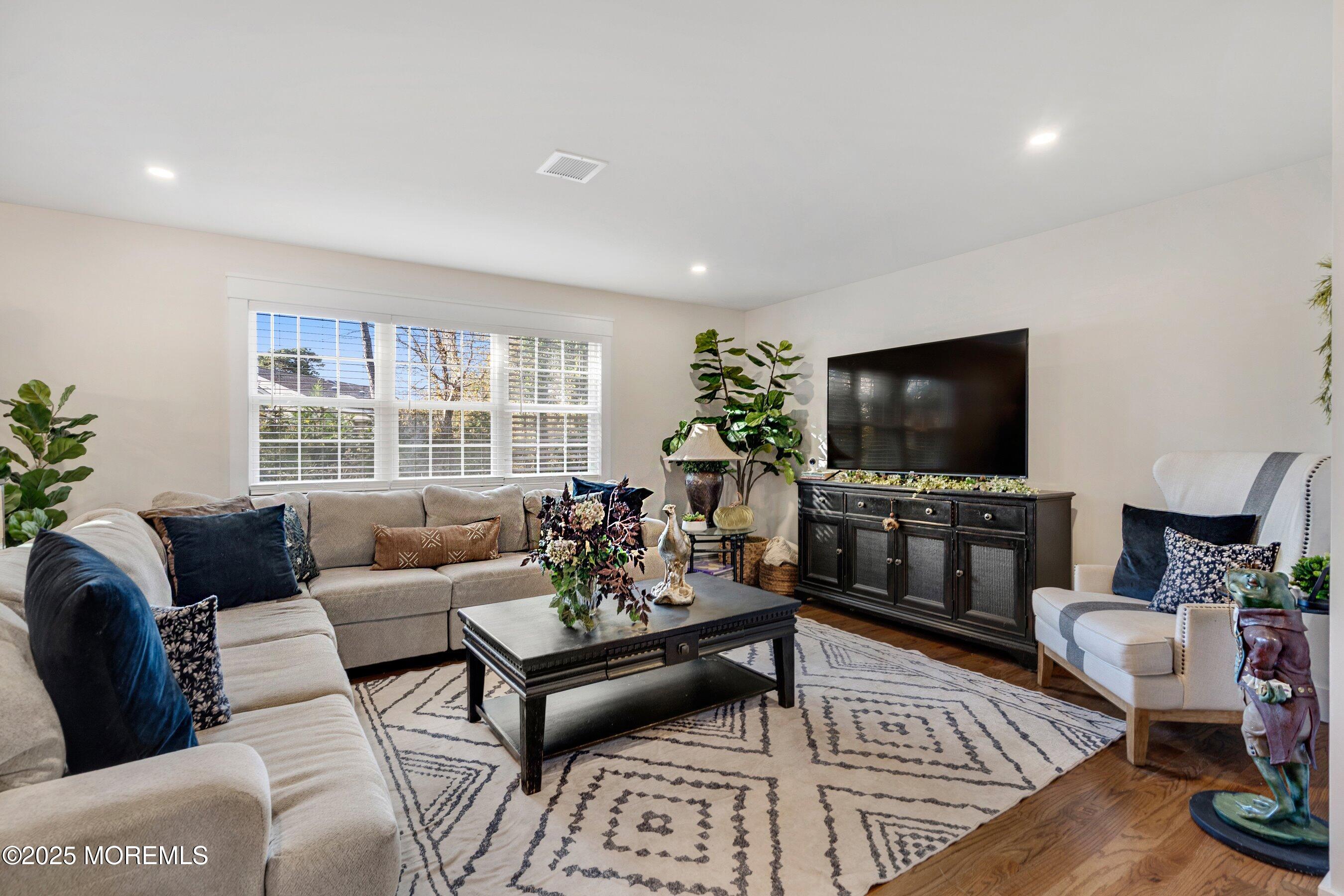 16 Zapata Court Image 5