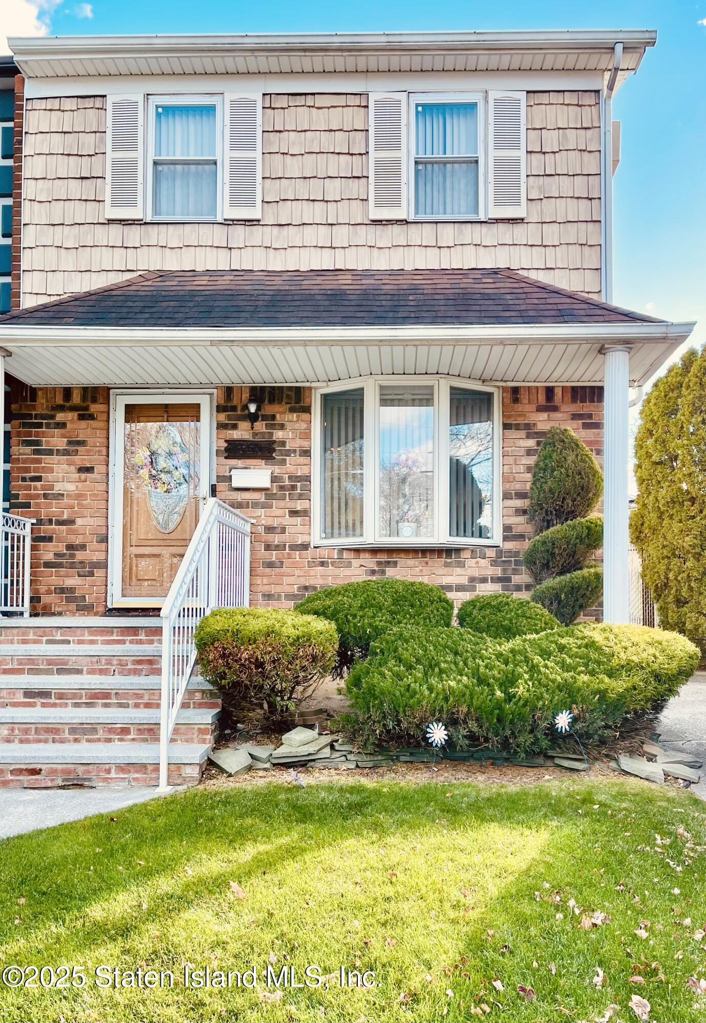 10 Token Street Image 1