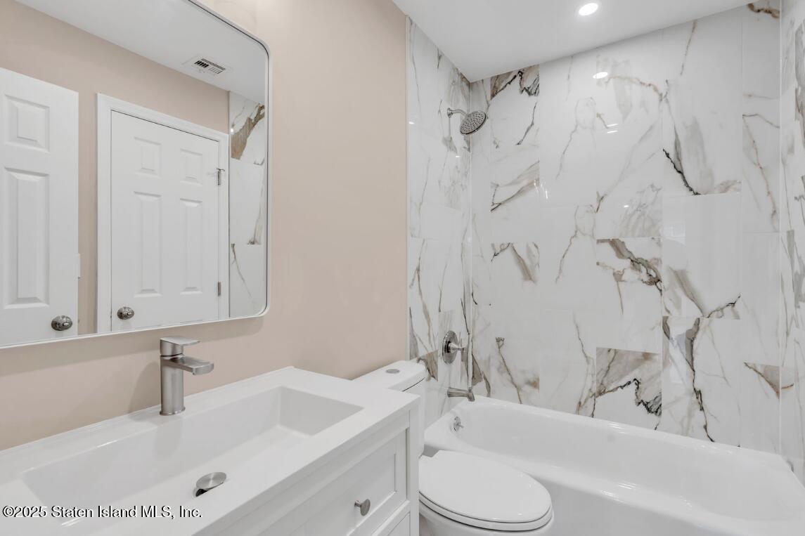 189 Pond Way A, Staten Island, NY, 10303 image 11