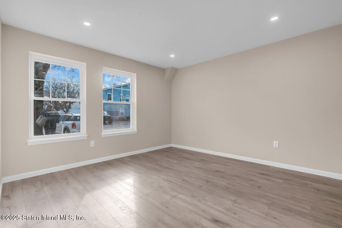 189 Pond Way A, Staten Island, NY, 10303 image 14