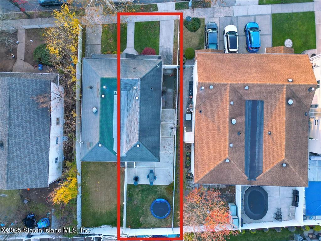 969 Armstrong Avenue Image 4