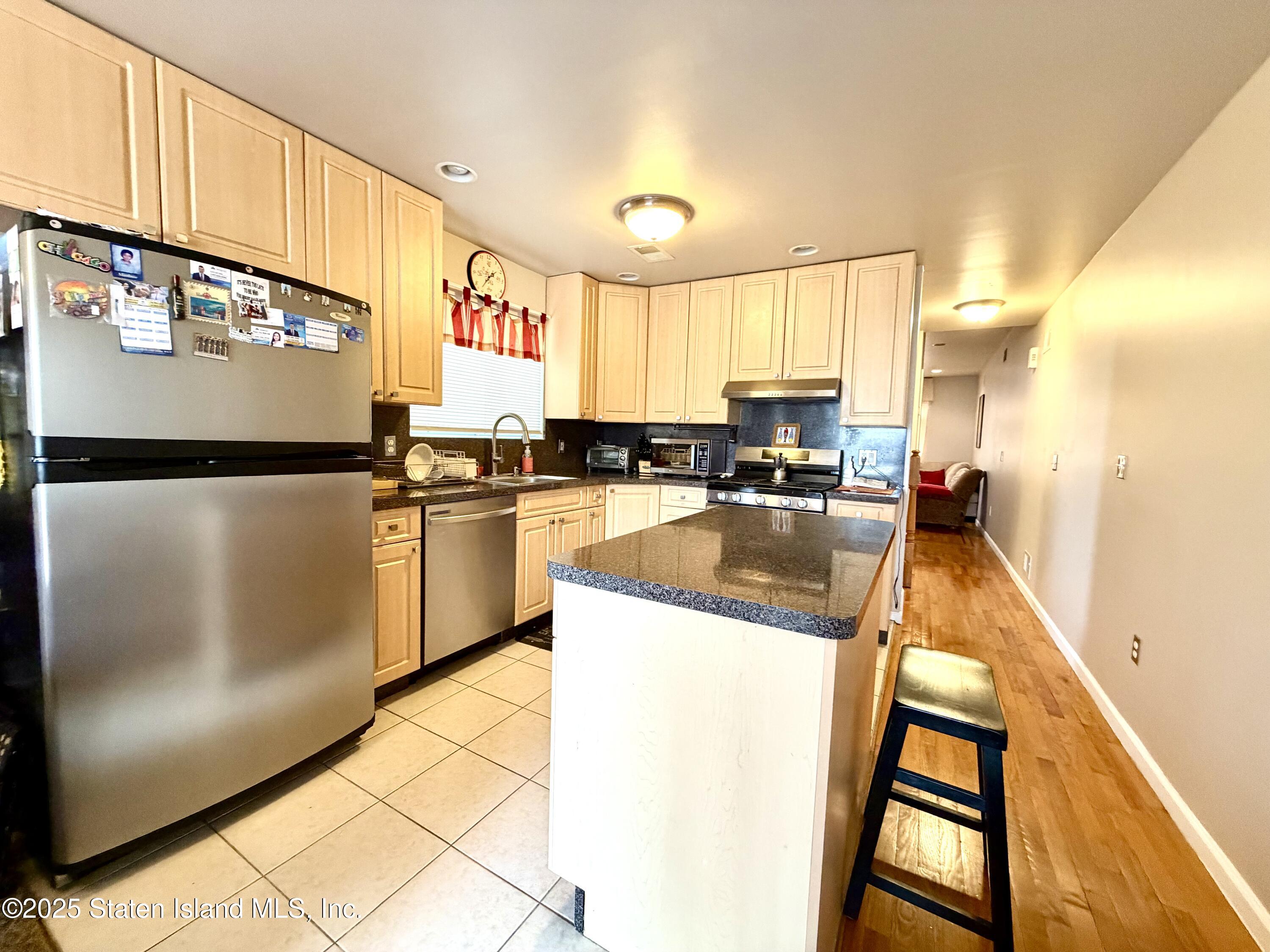 357 Cromwell Avenue Image 5