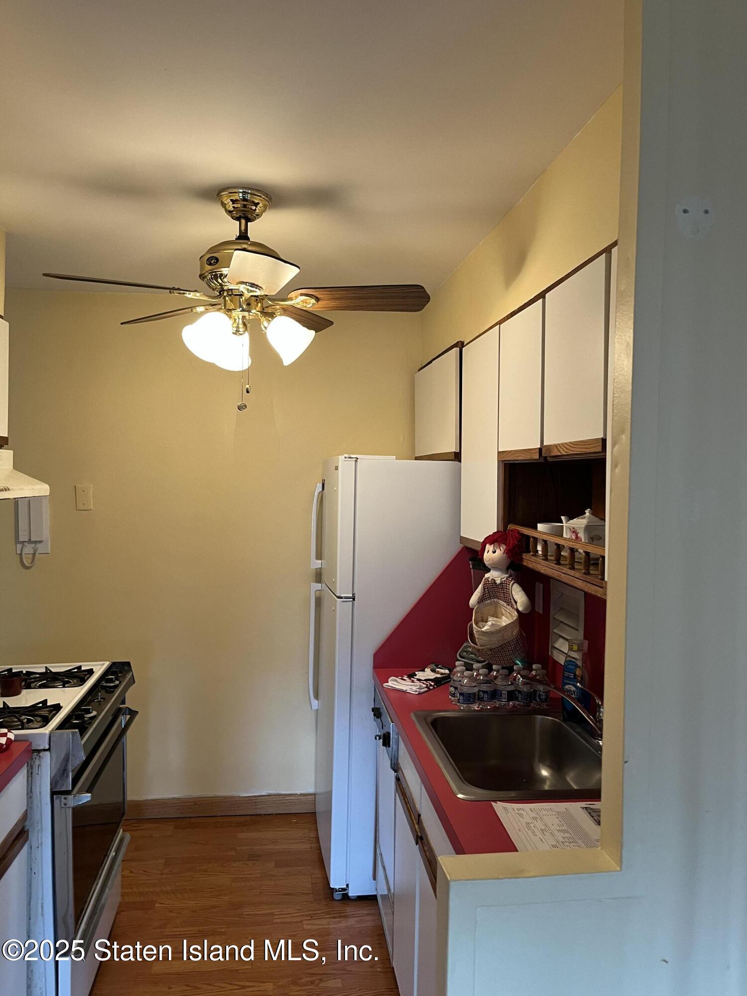 1000 Clove Road 4-P, Staten Island, NY, 10301 image 12