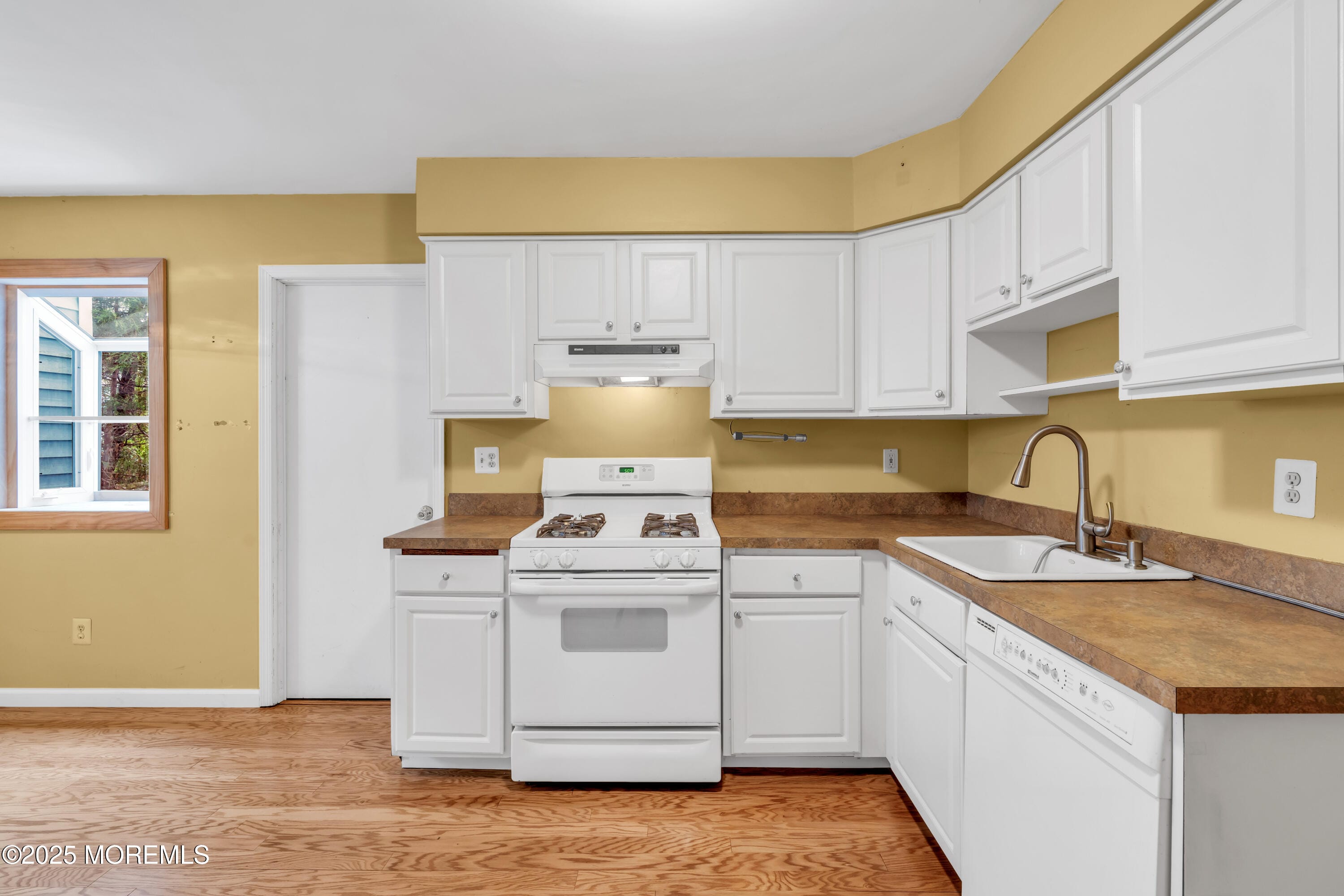 8 Harte Court, Freehold, NJ, 07728 image 7