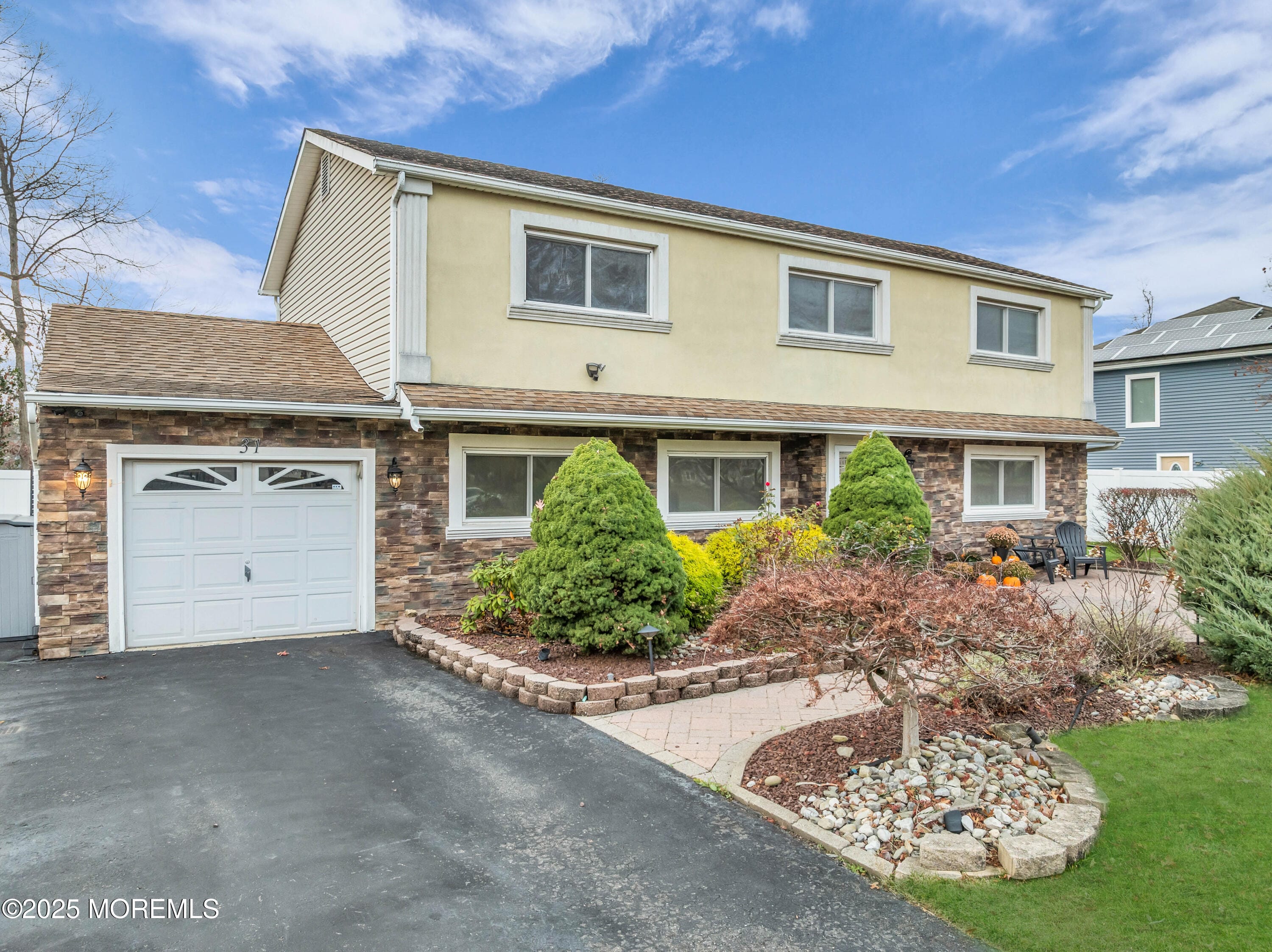 31 Winthrop Drive Image 2