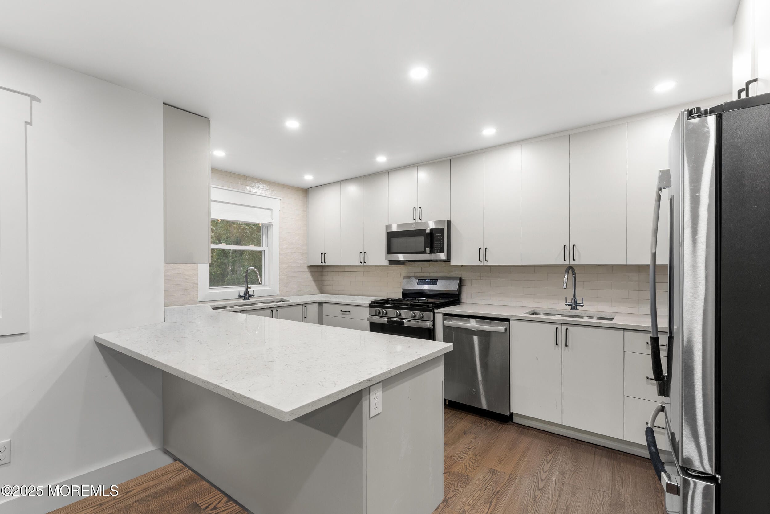 741 Lakehurst Avenue Image 2