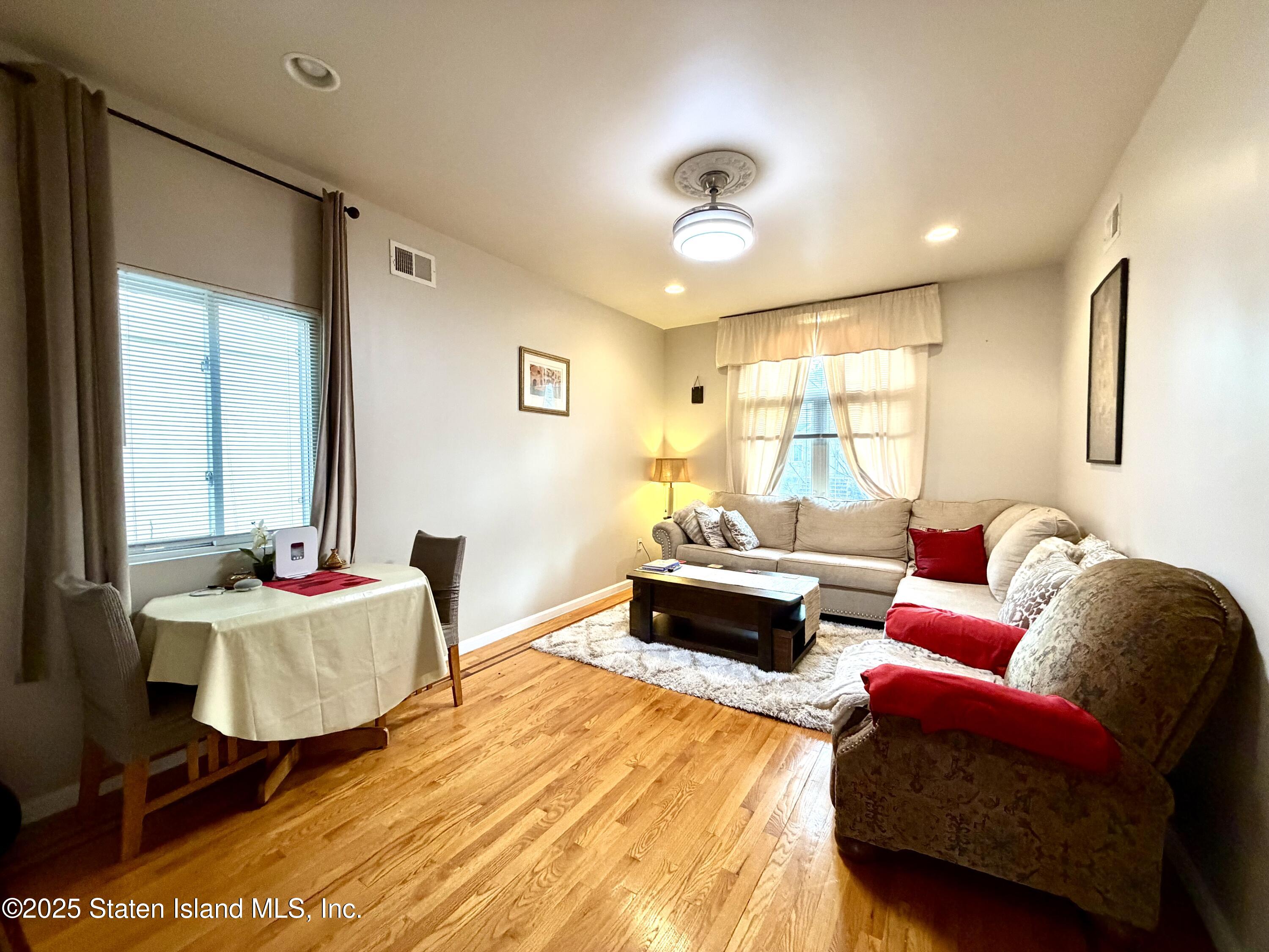 357 Cromwell Avenue Image 4